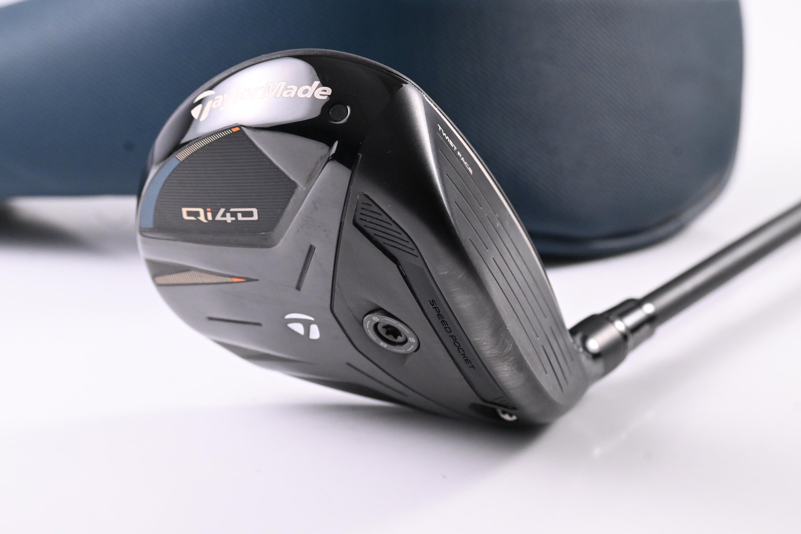 Taylormade Qi4D #7 Wood / 21 Degree / Regular Flex KBS Reax 55 Shaft