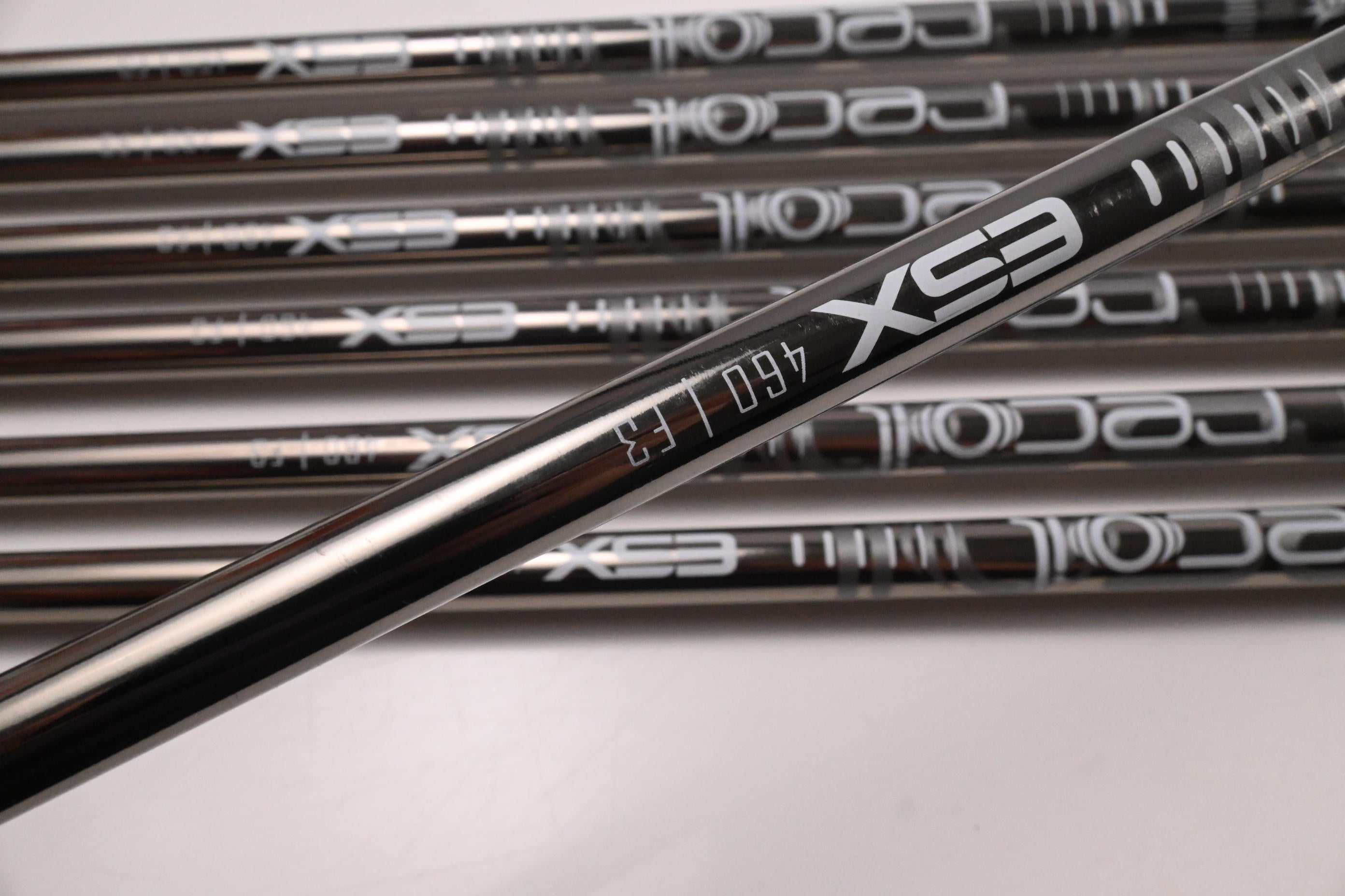Mizuno Pro 225 Irons / 5-PW+GW / Regular Flex UST Recoil ESX 460 Shafts