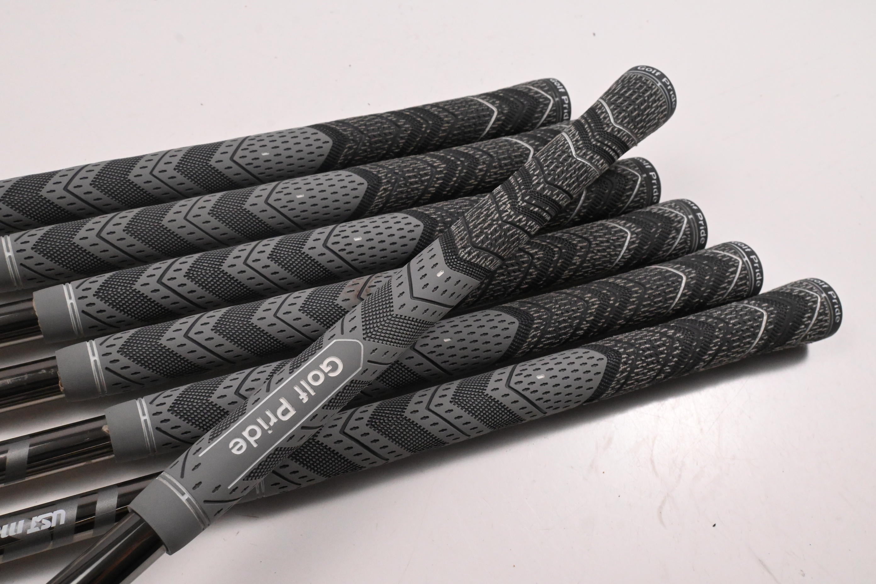 Mizuno Pro 225 Irons / 5-PW+GW / Regular Flex UST Recoil ESX 460 Shafts