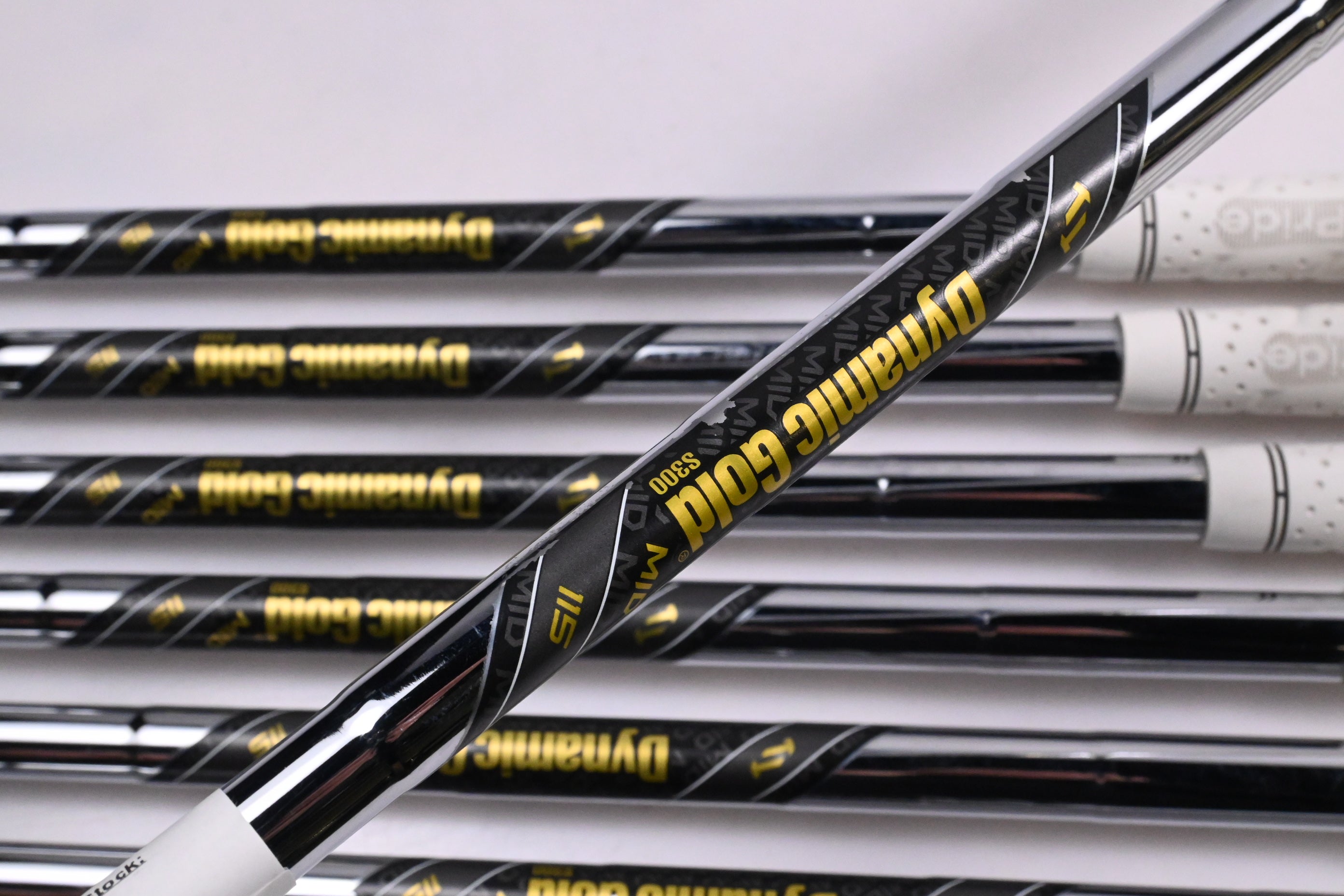 Callaway Paradym Ai Smoke Irons / 5-PW+GW / Stiff Flex Dynamic Gold Mid 115 S300
