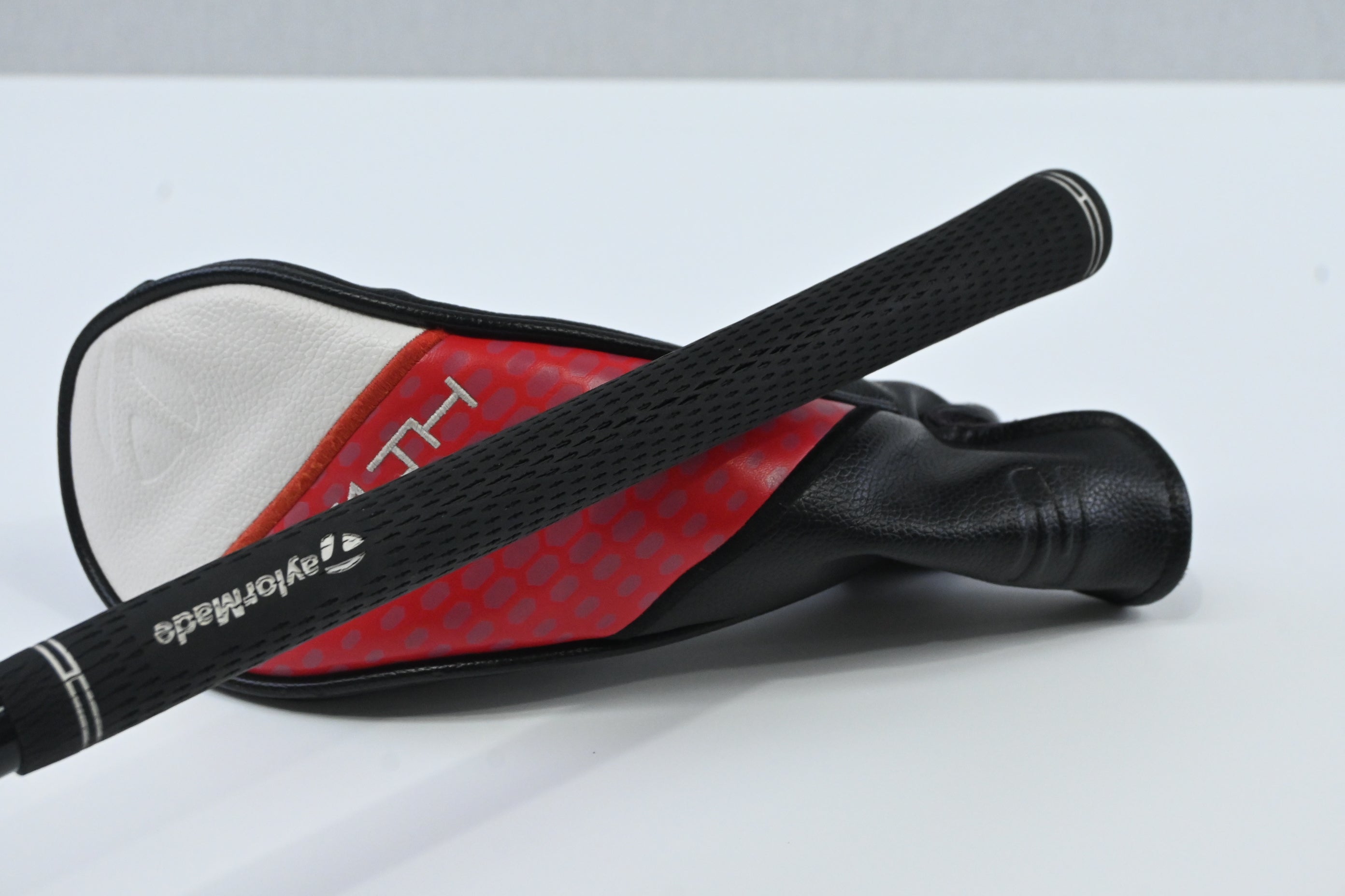 Taylormade Stealth 2 #4 Hybrid / 22 Degree / Stiff Flex HZRDUS Gen4 Black 80