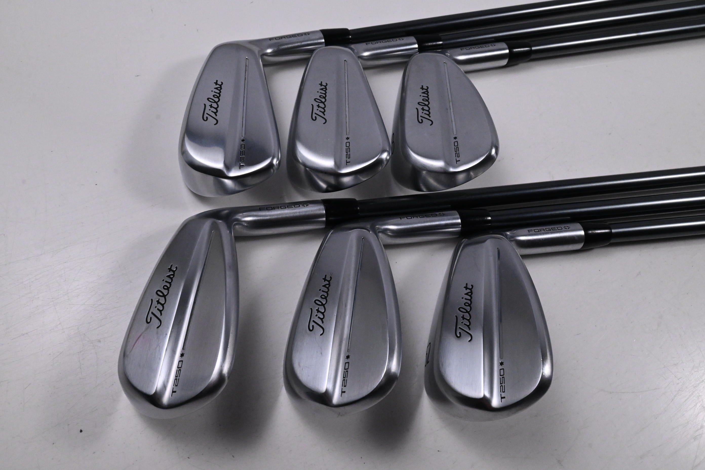 Titleist T250* 2025 Irons / 6-PW+52 / Regular Flex MMT Speedmesh 65 Shafts