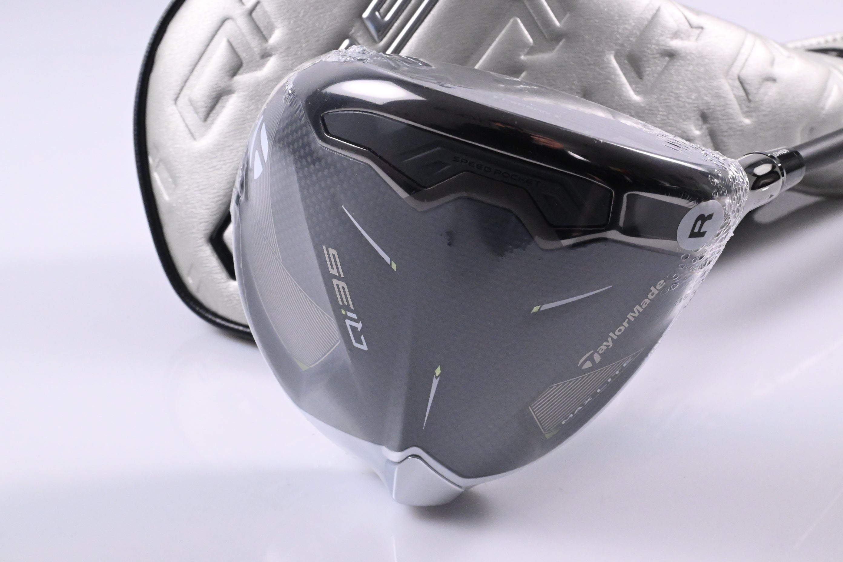Taylormade Qi35 Max Lite Driver / 10.5 Degree / Regular Flex Vanquish 4 Shaft
