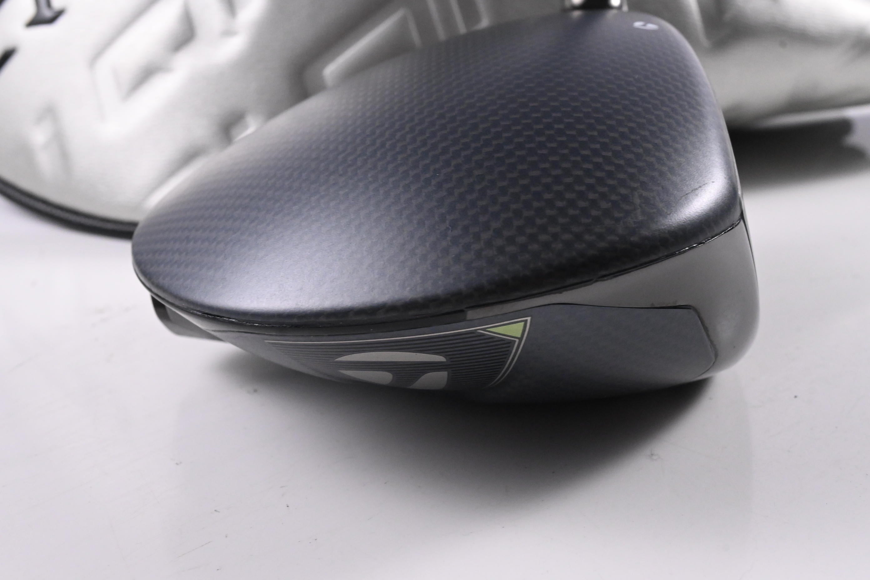 Taylormade Qi35 LS Driver / 9 Degree / X-Flex Kai'li Blue CB Dark Wave Shaft