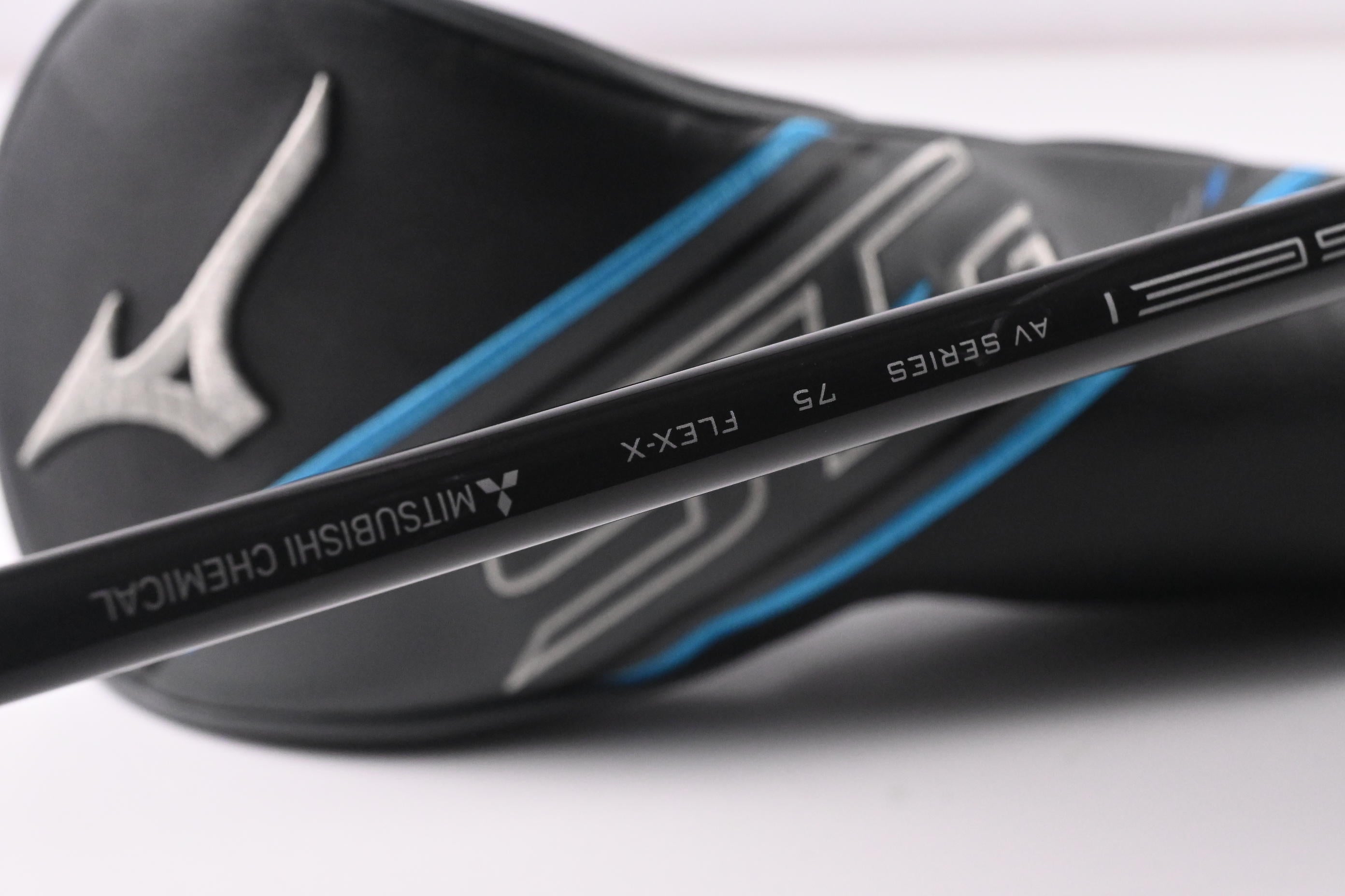 Mizuno ST-G Titanium #3 Wood / 15 Degree / X-Flex Tensei AV RAW Blue 75 Shaft