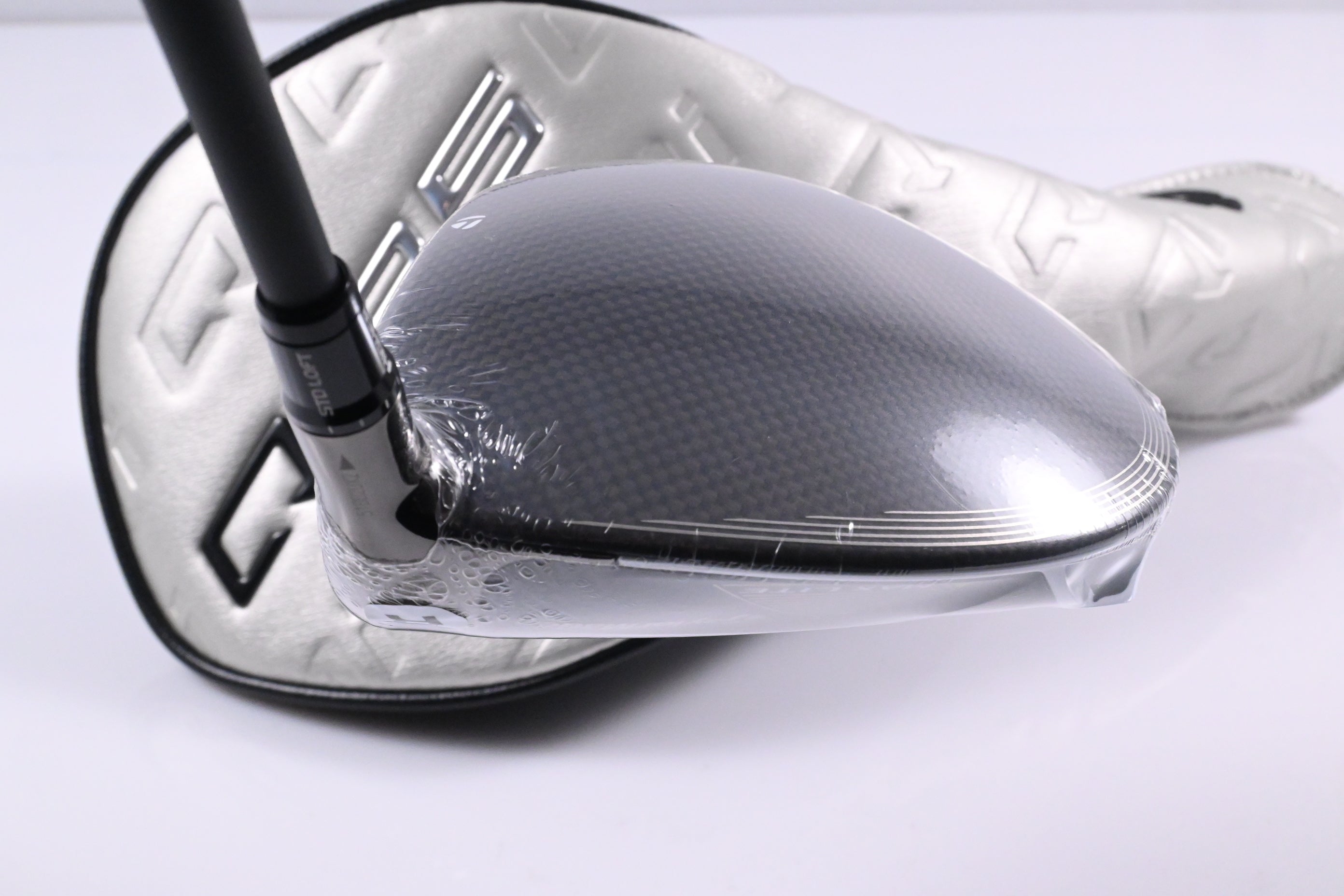 Taylormade Qi35 Max Lite Driver / 10.5 Degree / Regular Flex Vanquish 4 Shaft