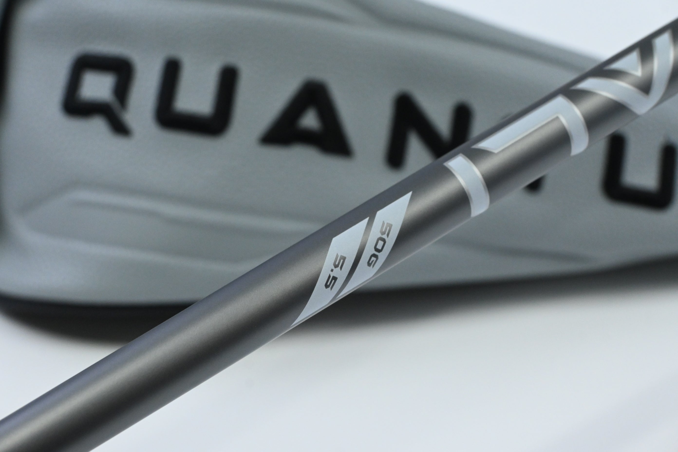 Callaway Quantum Max Drivers / 9 Degree / Regular Flex Denali Frost 50