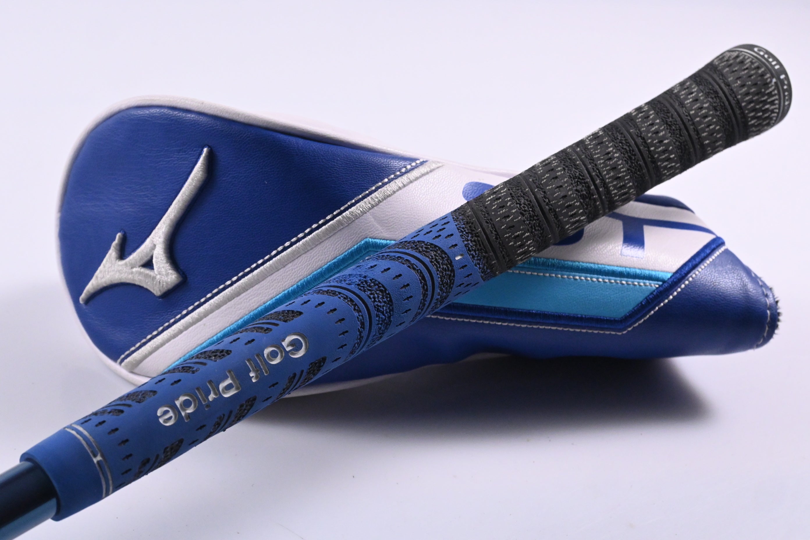 Mizuno ST-Max 230 #3 Hybrid / 19 Degree / Stiff Flex UST Mamiya LIN-Q 75 Shaft