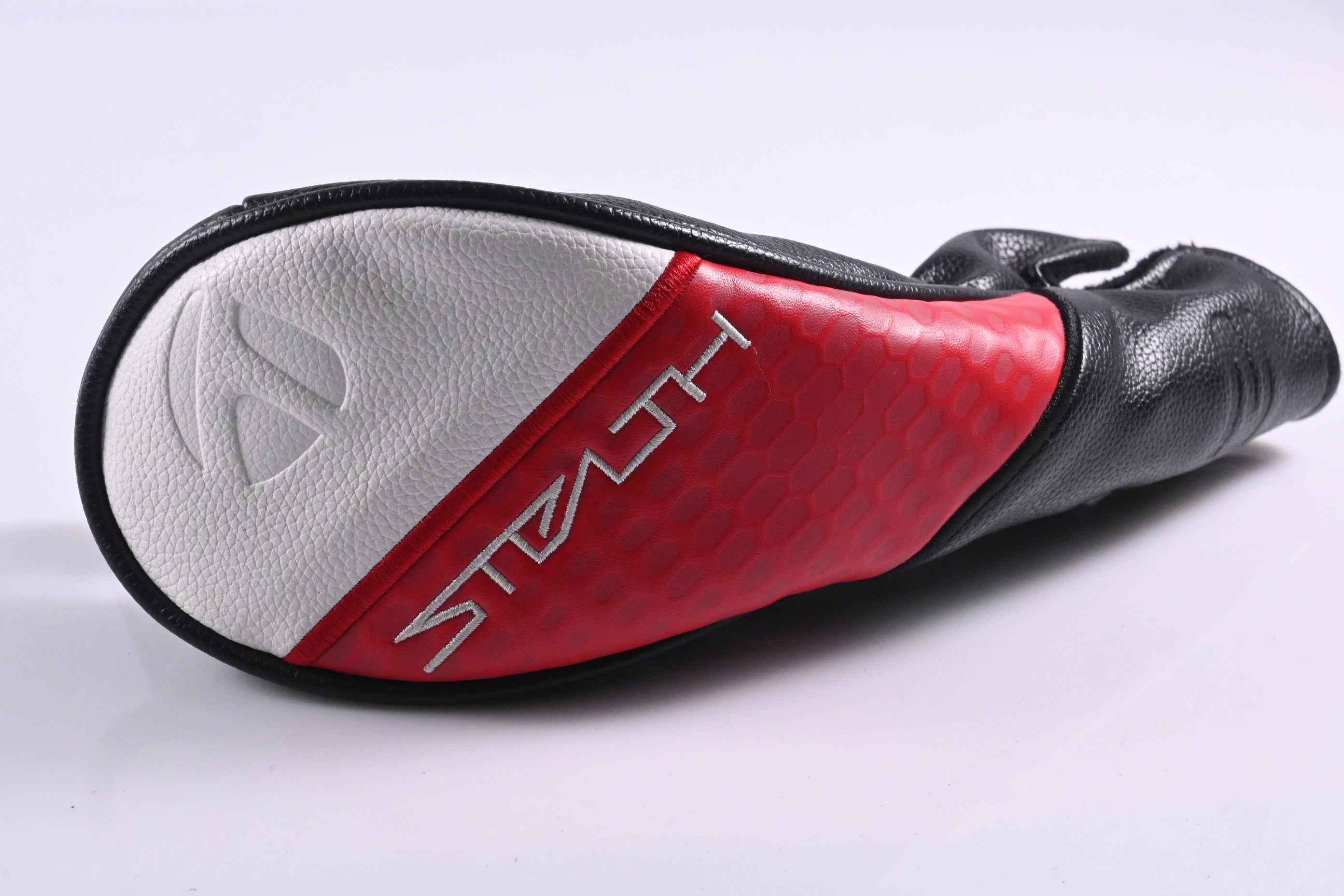 Taylormade Stealth Plus #4 Hybrid / 22 Degree / Stiff Flex Kai'li Red 85 Shaft