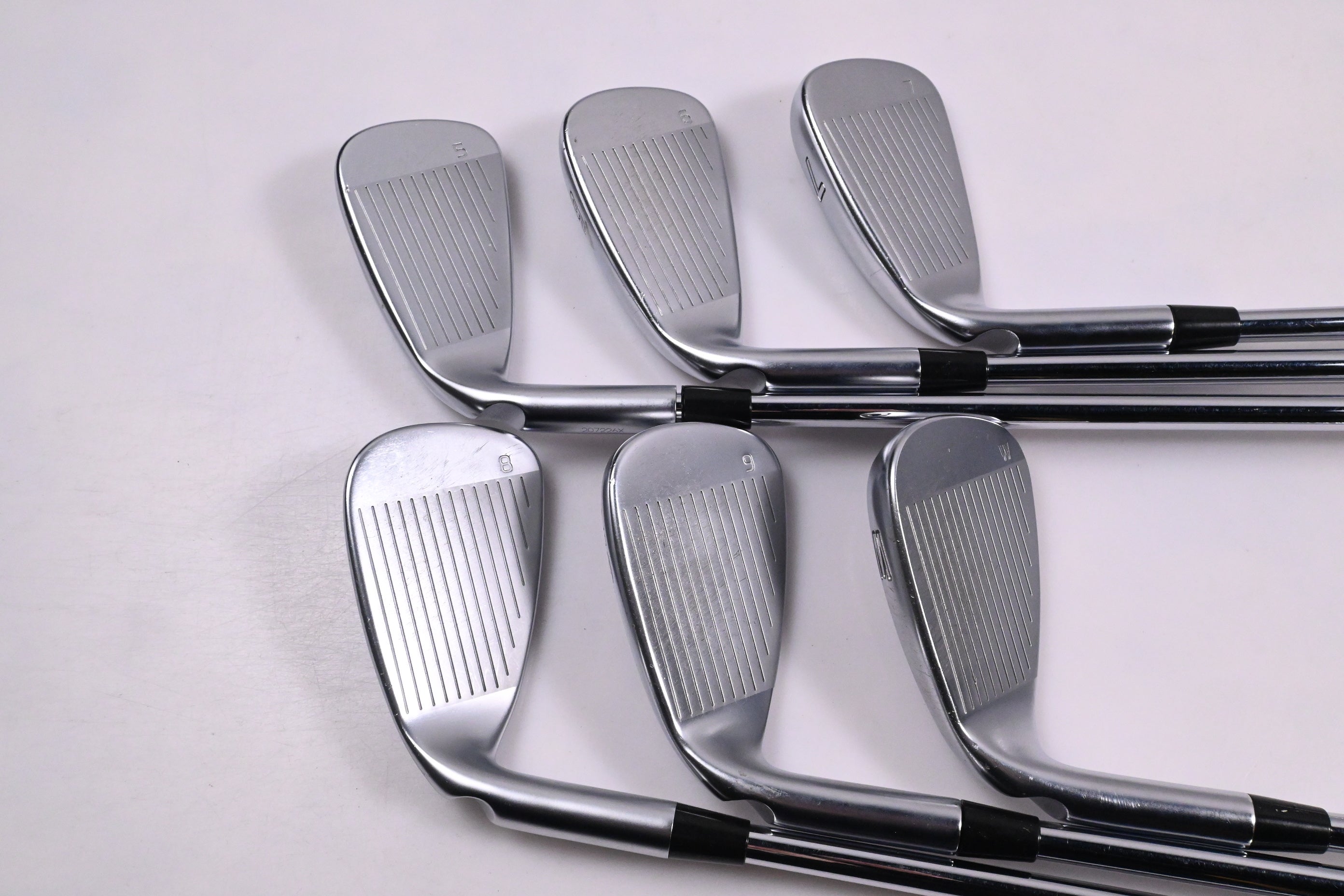 Ping G410 Irons / 5-PW / White Dot / Regular Flex Ping AWT 2.0 Shafts