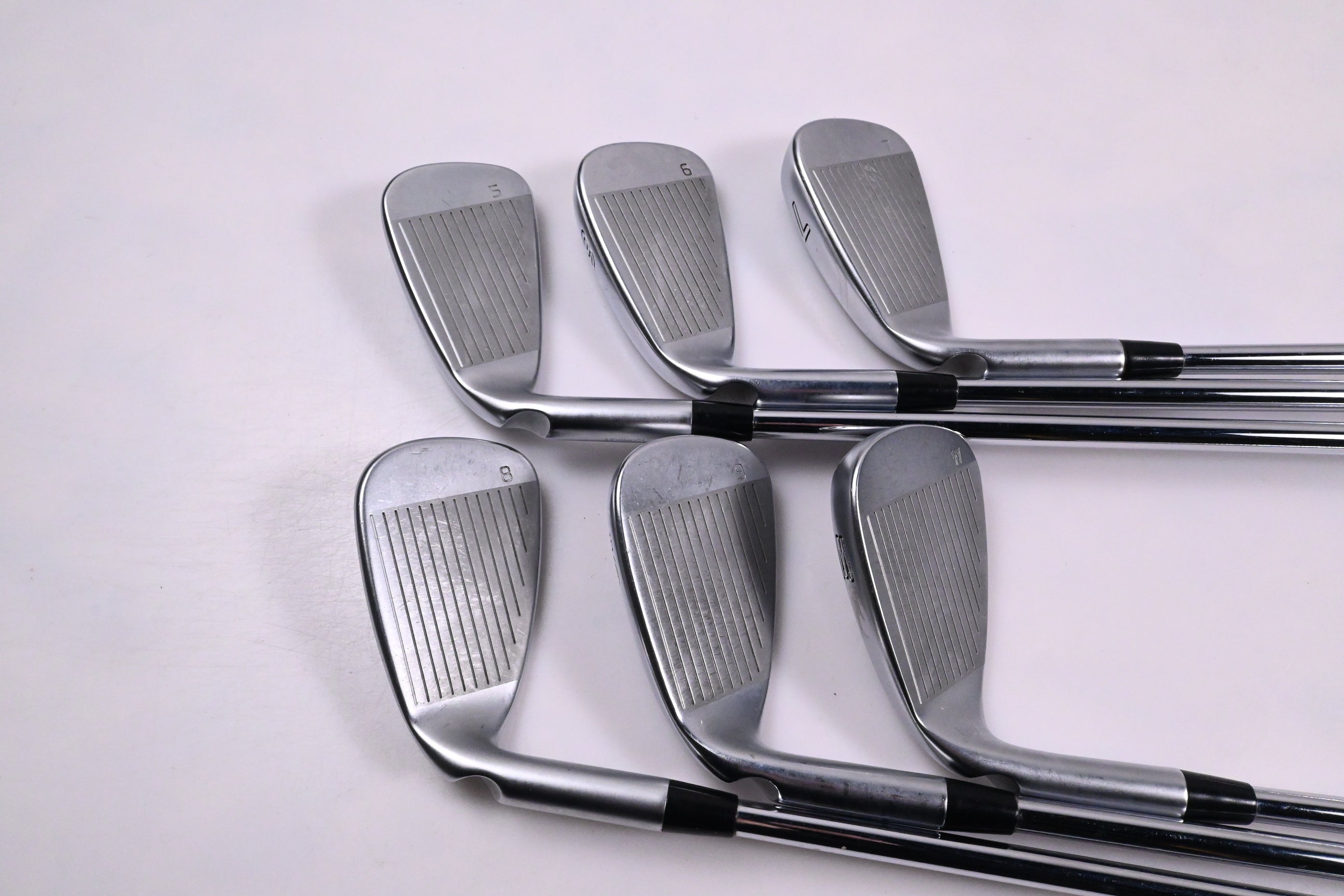 Ping G425 Irons / 5-PW / White Dot / Regular Flex Ping AWT 2.0 Shafts
