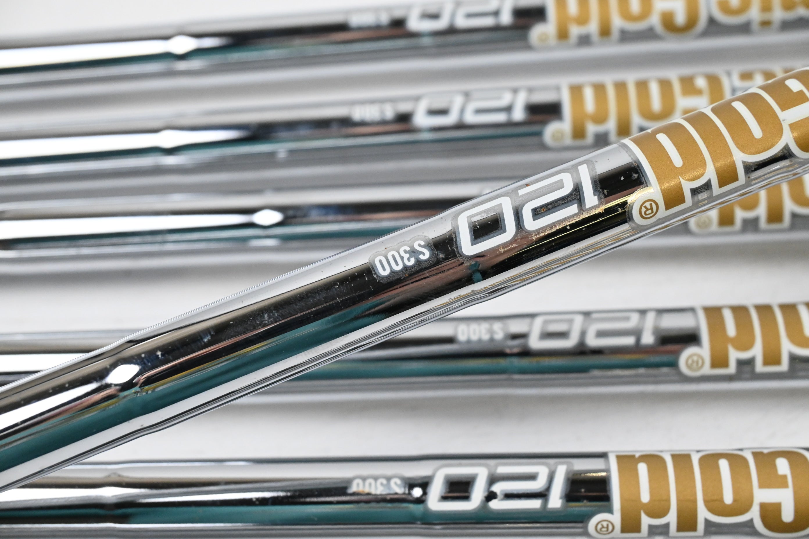Wilson Staff Model 2024 CB Irons / 5-PW+GW / Stiff Flex Dynamic Gold 120 S300 Shafts