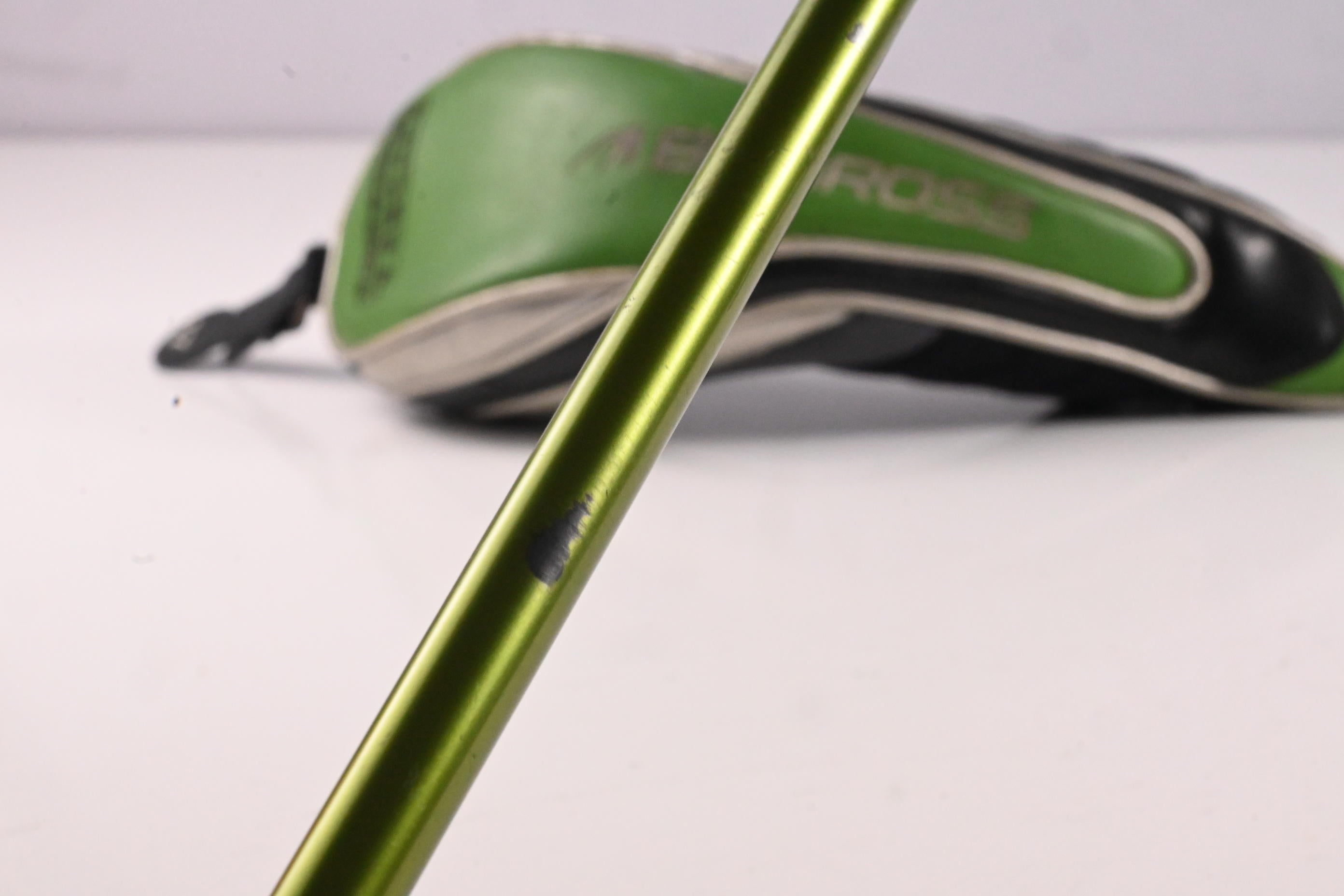 Benross V6 #2 Hybrid / 17 Degree / Stiff Flex Aldila NV Green 85 Shaft