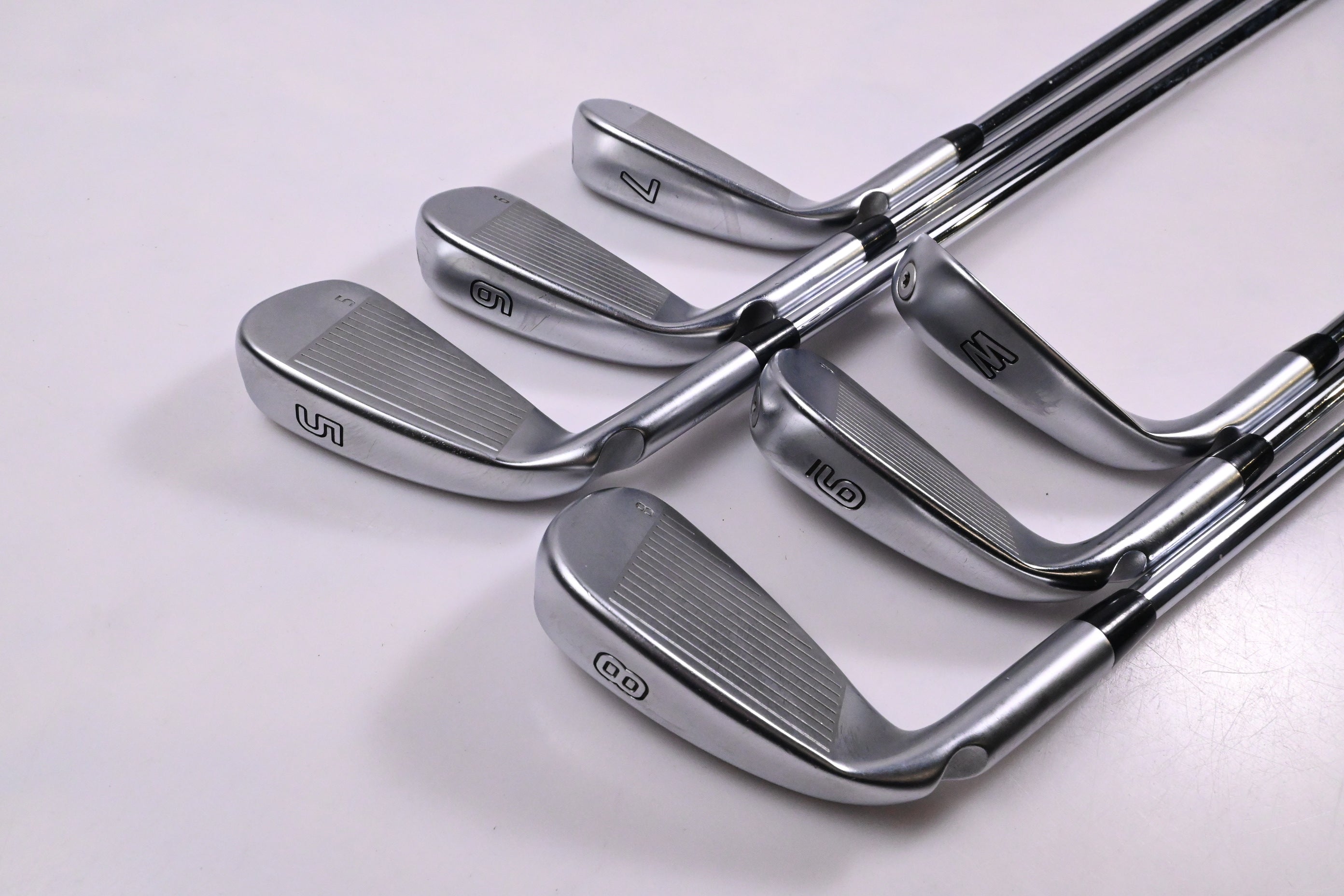 Ping G425 Irons / 5-PW / White Dot / Regular Flex Ping AWT 2.0 Shafts