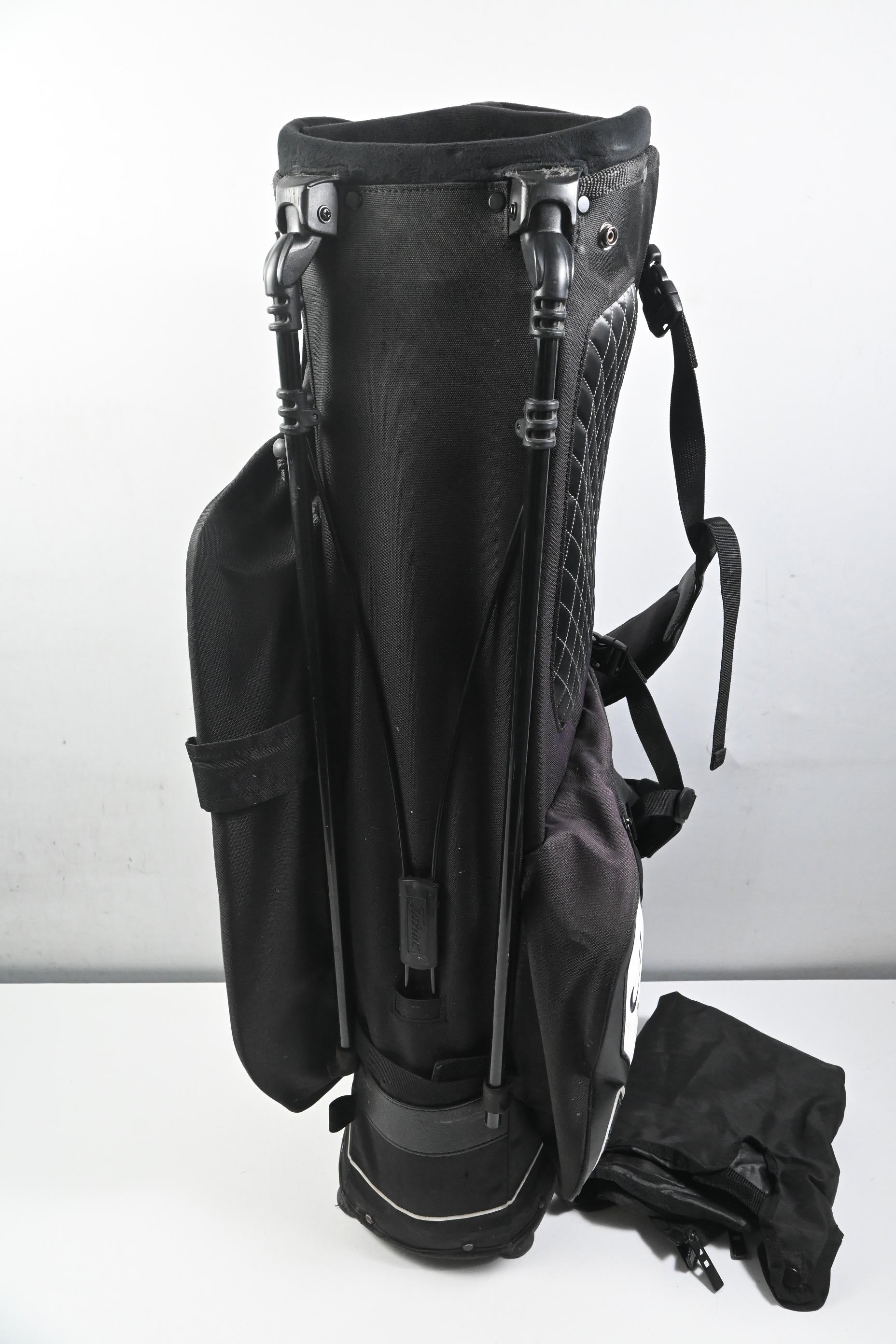 Titleist Tour Series Stand Bag / 4-Way Divider / Black, White