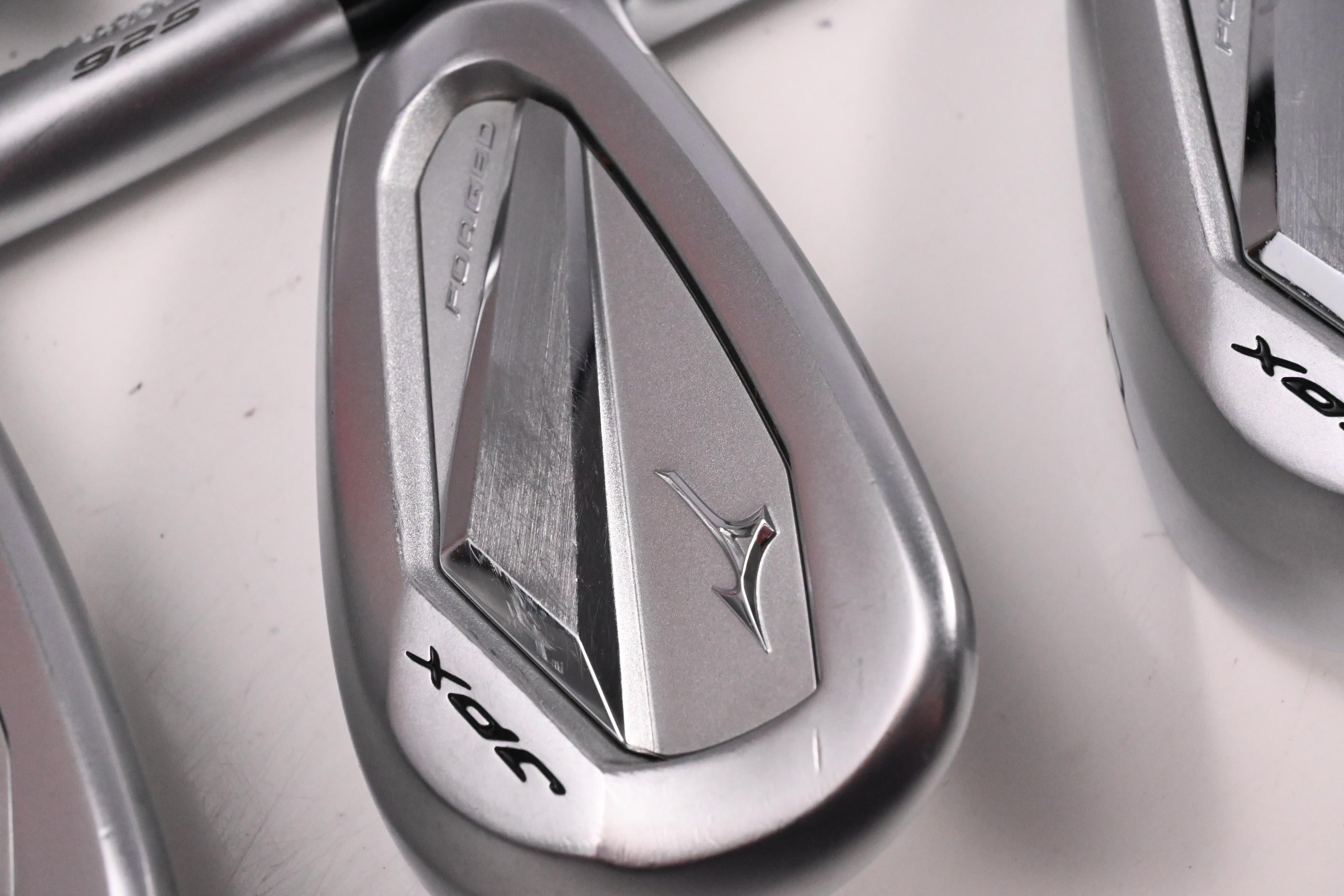 Mizuno JPX 925 Forged Irons / 5-PW+GW / Stiff Flex Dynamic Gold Mid 100 S300