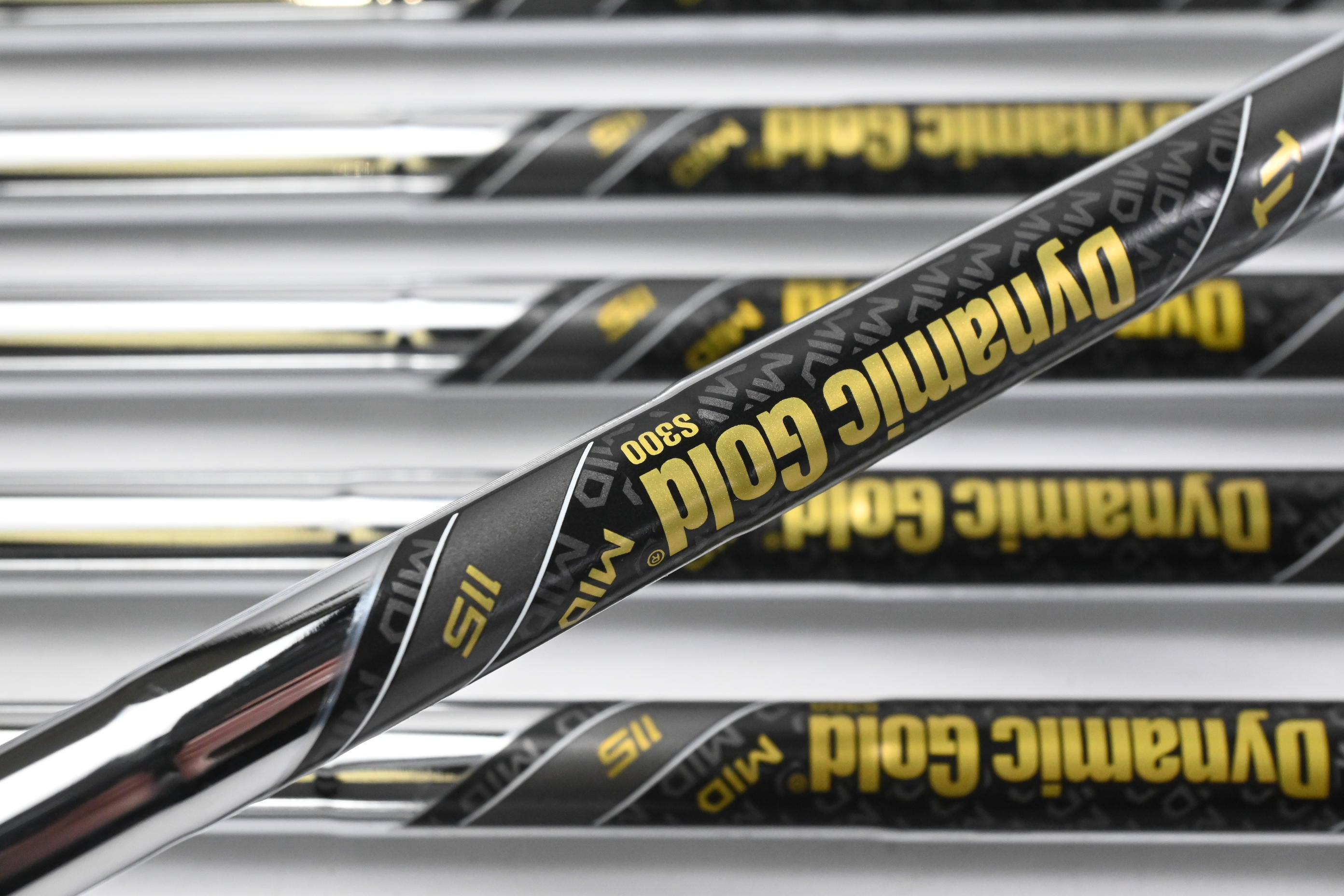 Mizuno JPX 925 Forged Irons / 4-PW / Stiff Flex Dynamic Gold Mid S300 115 Shafts