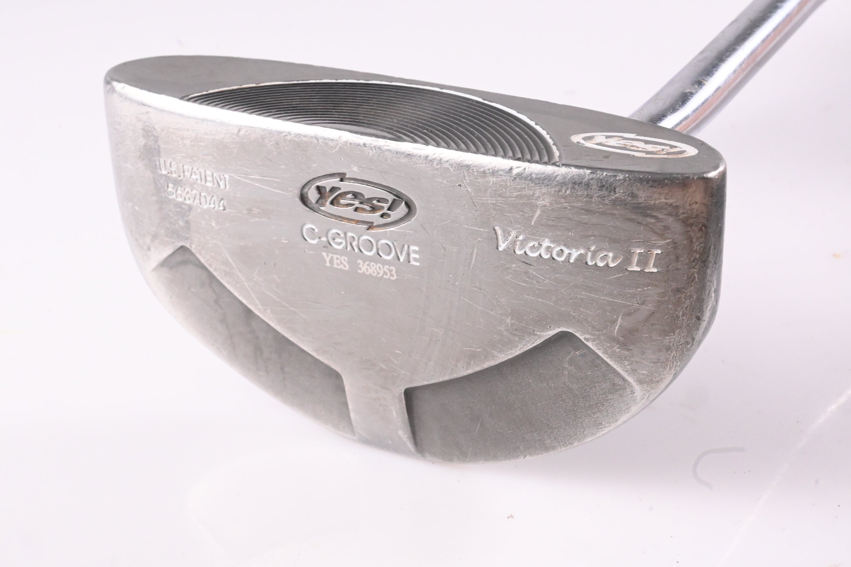 Yes! C-Groove Victoria II Putter / 34 Inch