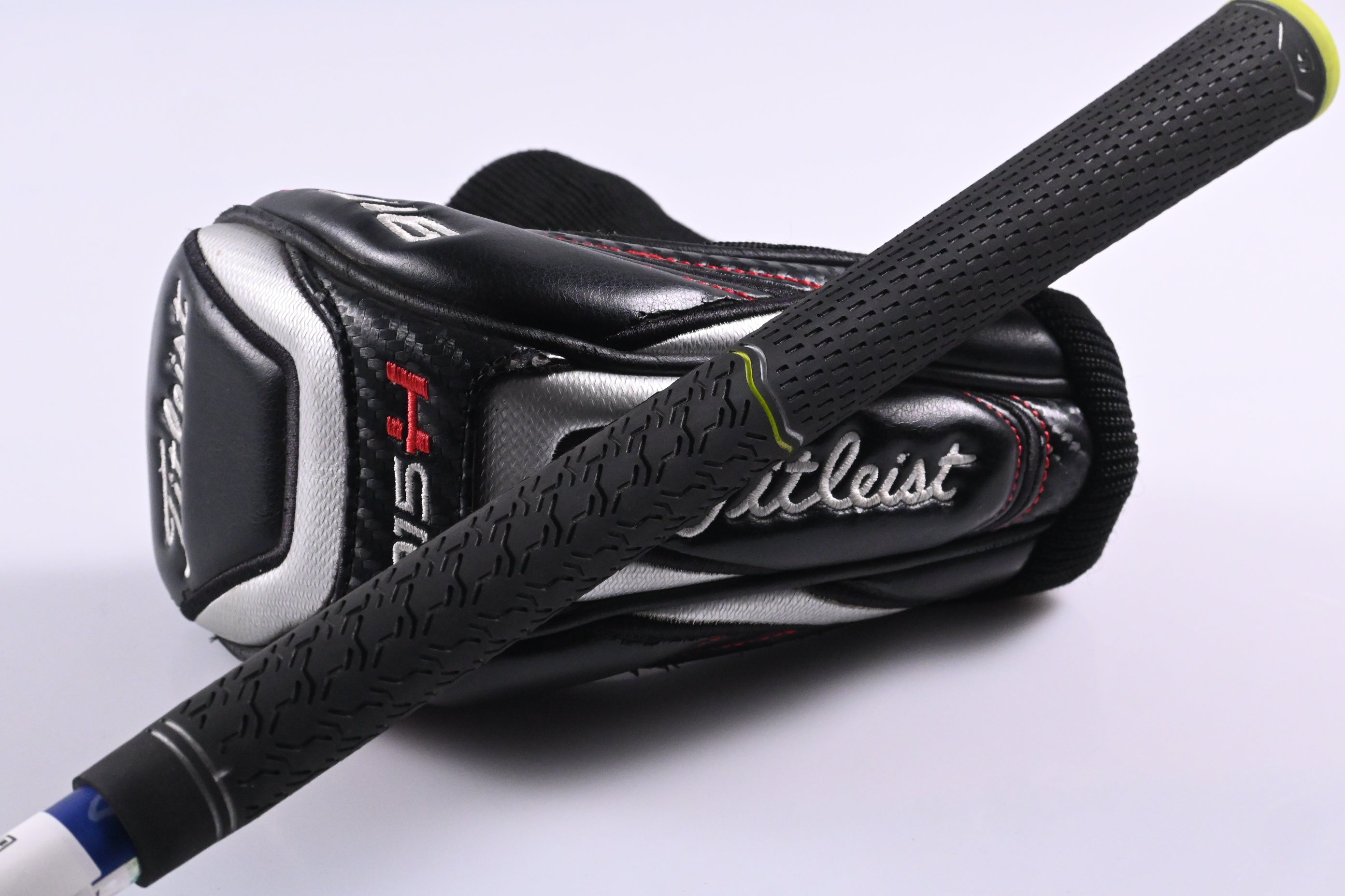 Titleist 915H #2 Hybrid / 18 Degree / Regular Flex Diamana S+ Blue 72 Shaft