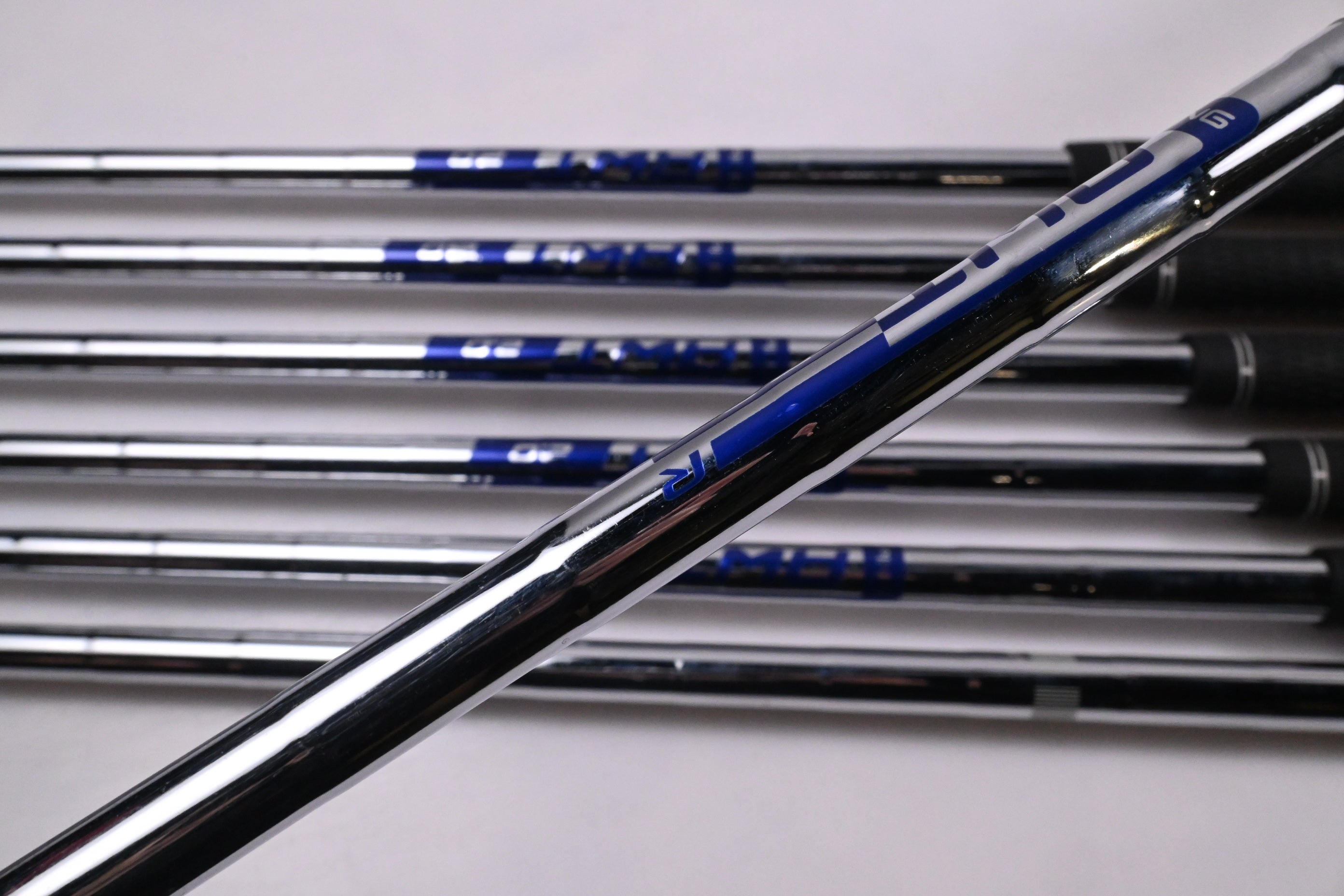 Ping G Series Irons / 5-PW+SW / Green Dot / Regular Flex Ping AWT 2.0 Shafts