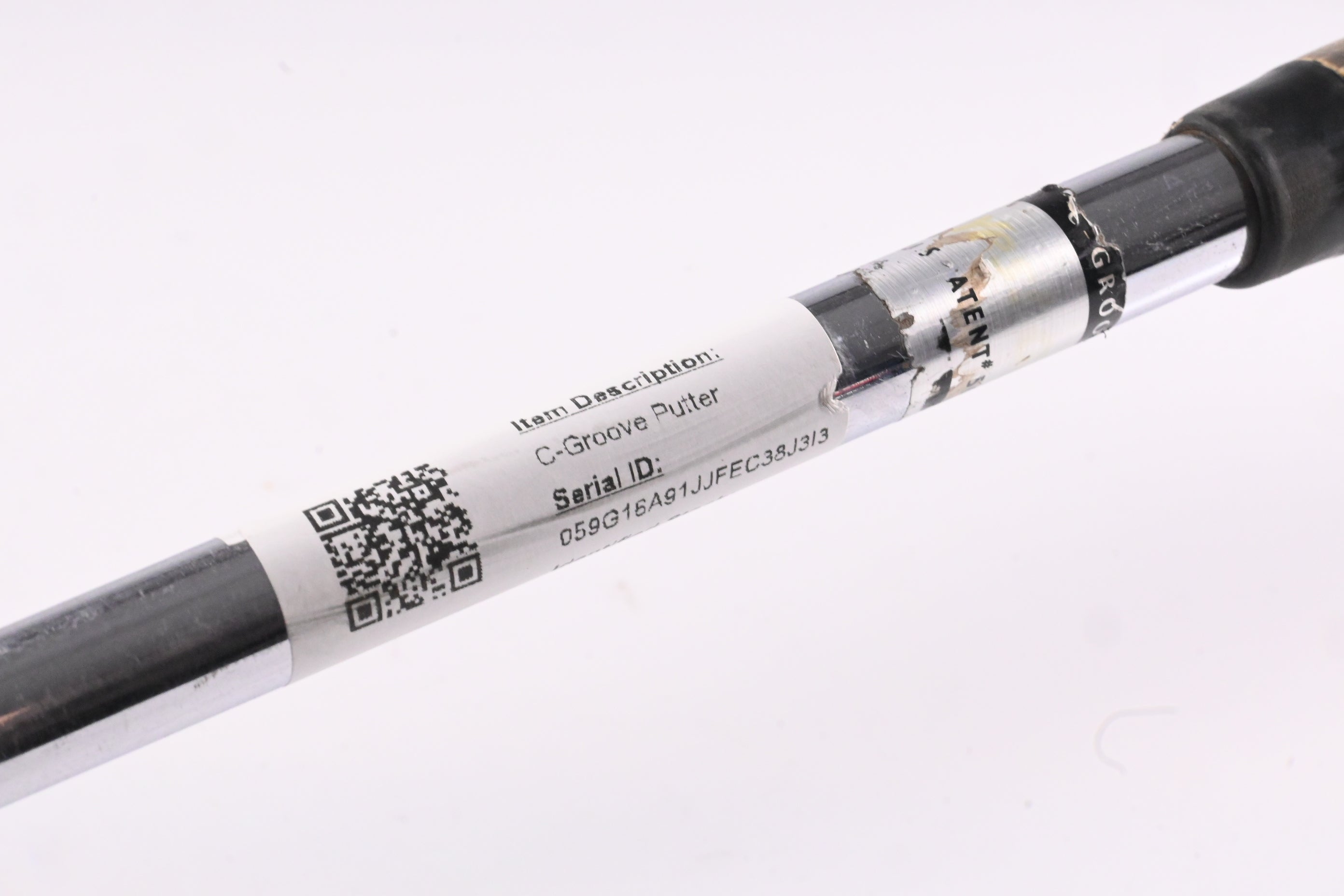 Yes! C-Groove Victoria II Putter / 34 Inch