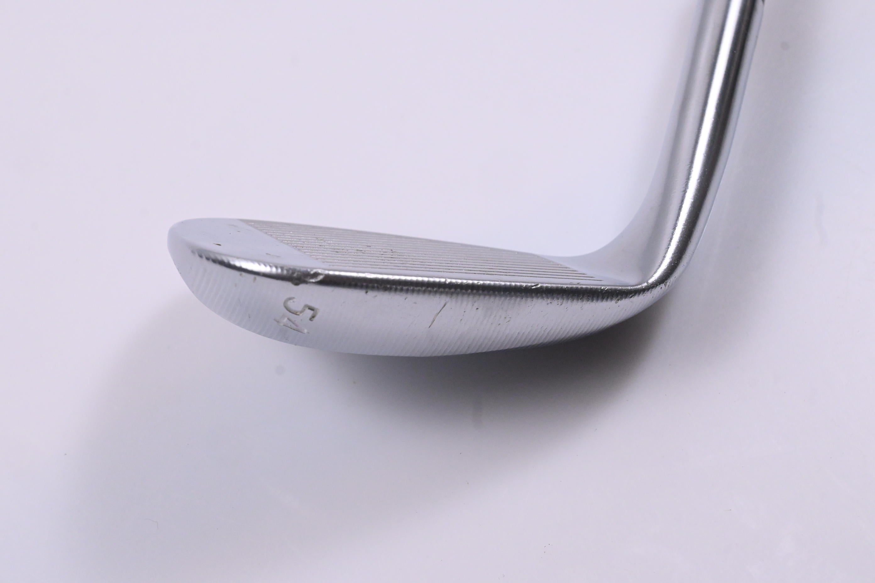 Taylormade Milled Grind Sand Wedge / 54 Degree / Wedge Flex Dynamic Gold Shaft