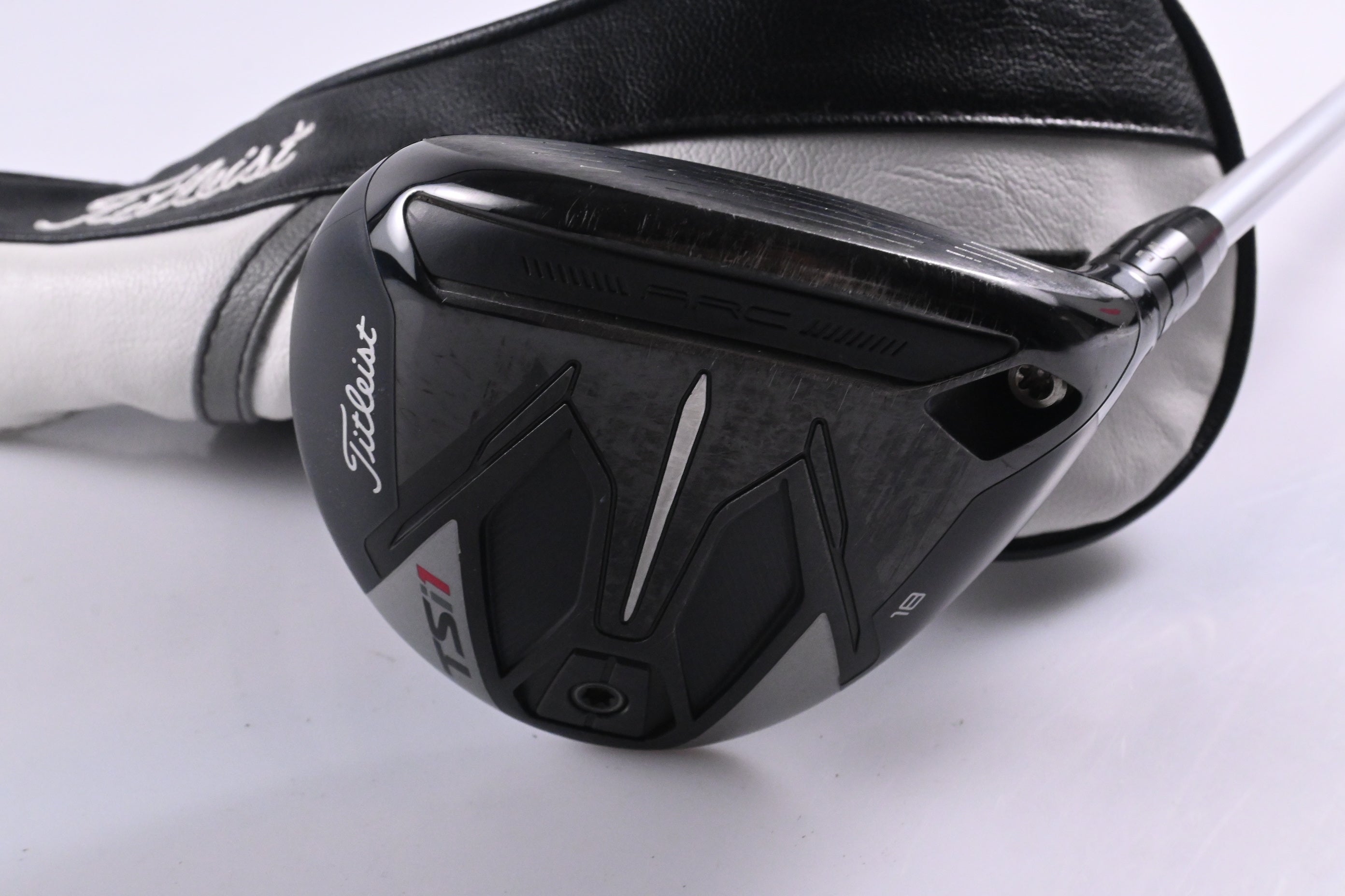 Titleist TSi1 #5 Wood / 18 Degree / Regular Flex Aldila Ascent White 40 Shaft