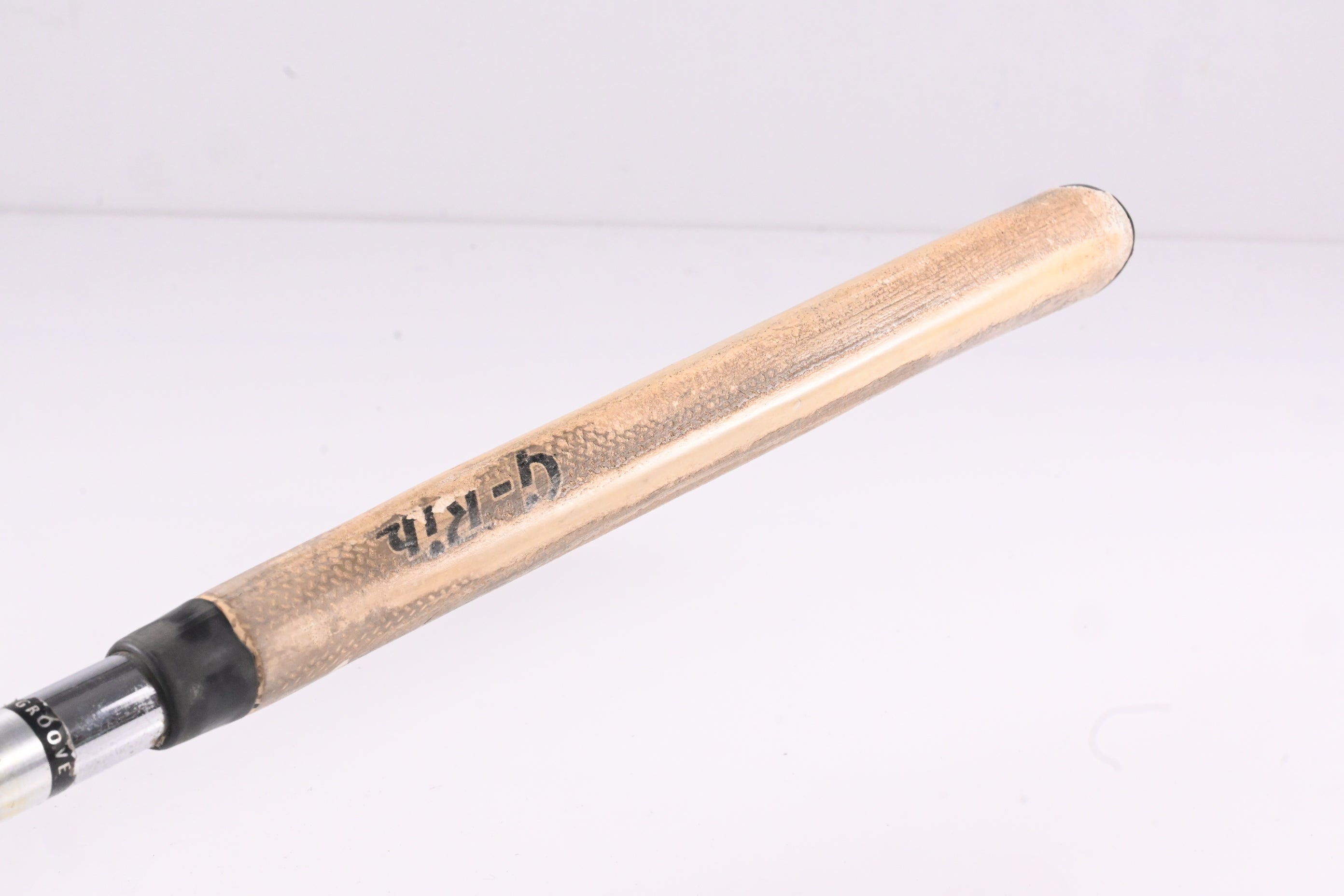 Yes! C-Groove Victoria II Putter / 34 Inch