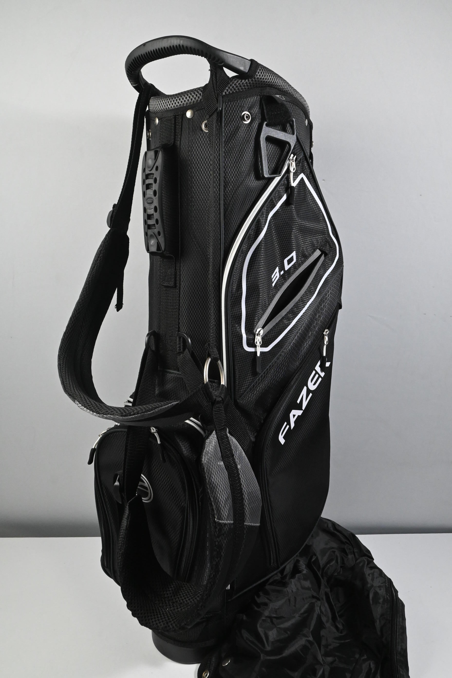 Fazer 3.0 Stand Bag / 6-Way Divider / Black, White