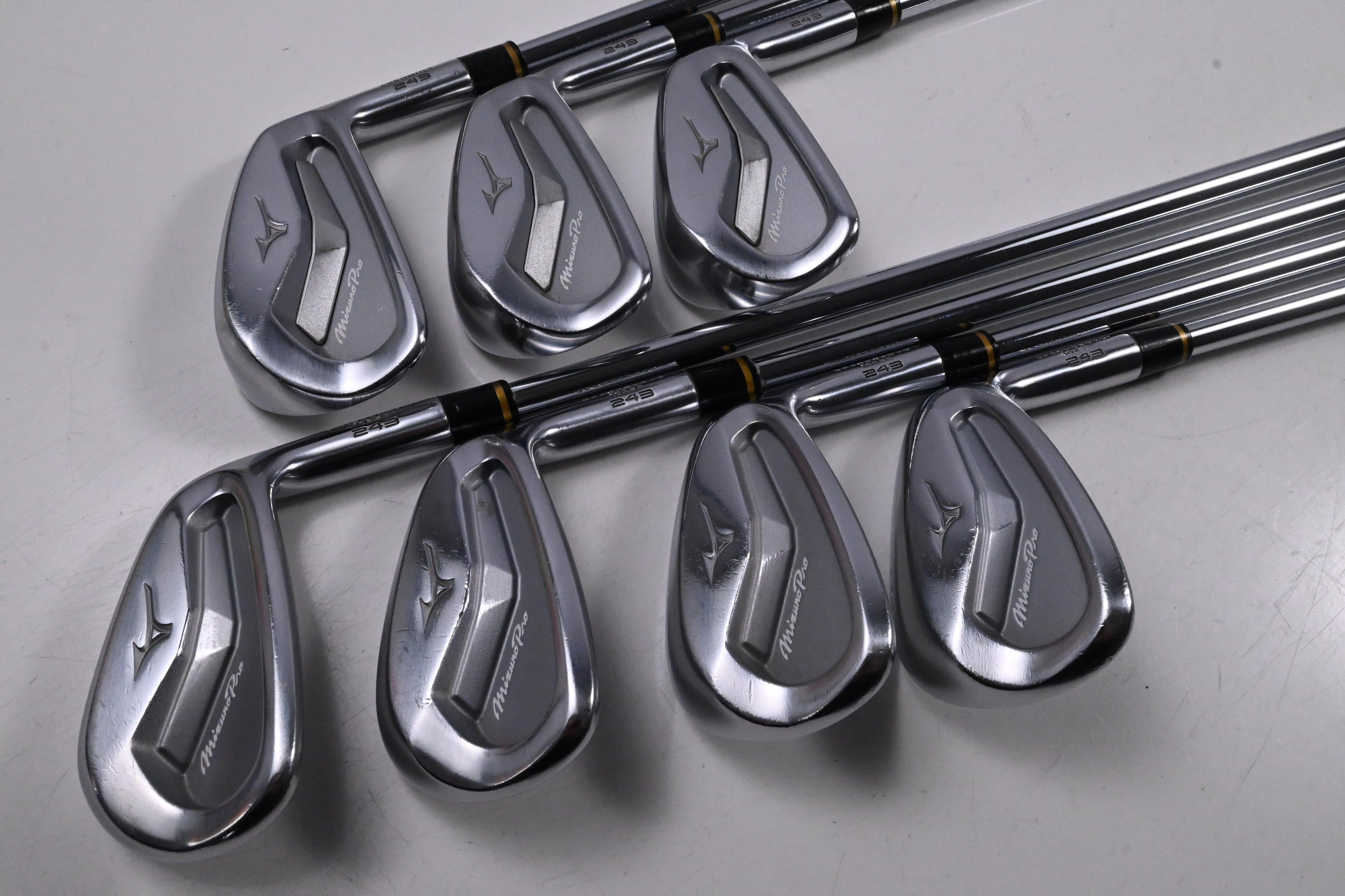 Mizuno Pro 243 Irons / 5-PW+GW / X-Flex Steel Shafts