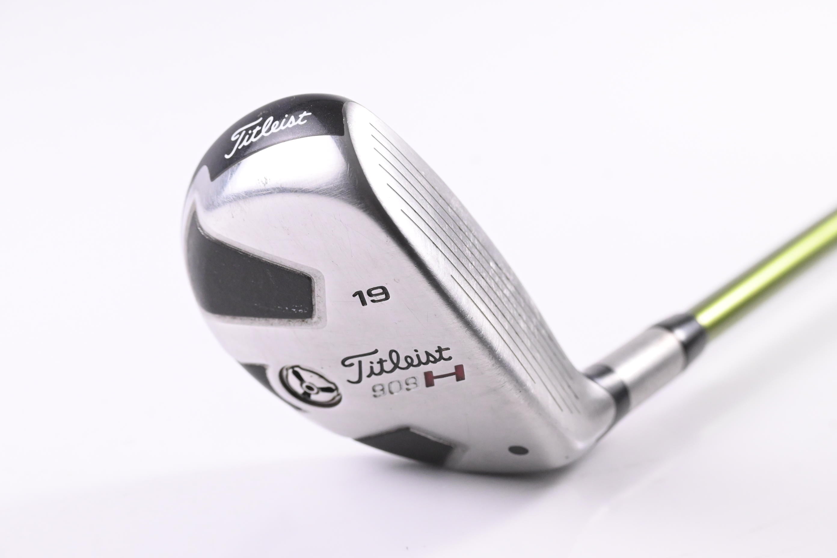 Titleist 909H #3 Hybrid / 19 Degree / Stiff Flex Aldila NV 85 Shaft