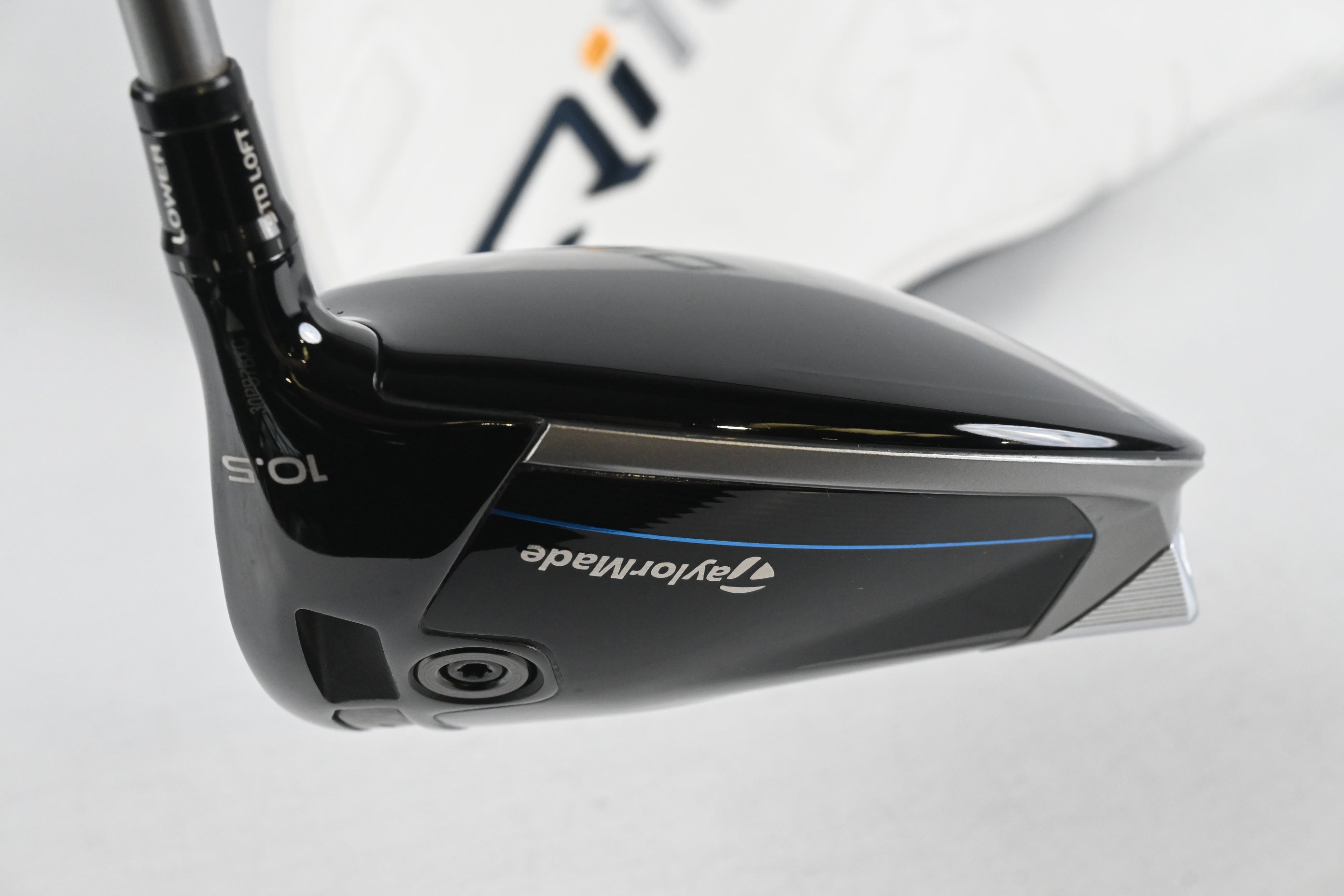 Taylormade Qi10 Driver / 10.5 Degree / Regular Flex Fujikura Speeder NX TCS 50