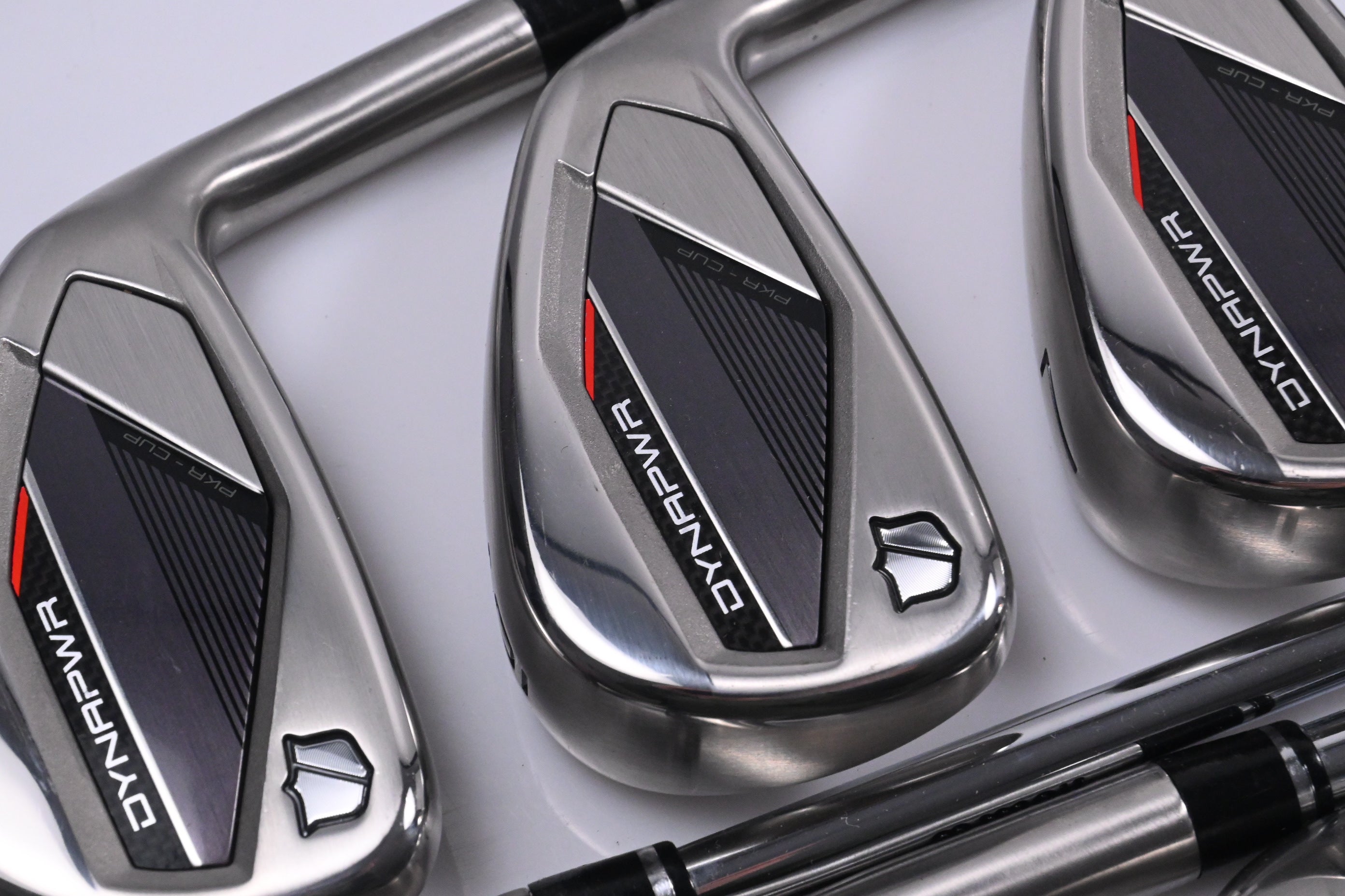 Wilson DYNAPWR Irons / 5-PW+GW / Regular Flex KBS MAX UltraLite Shafts
