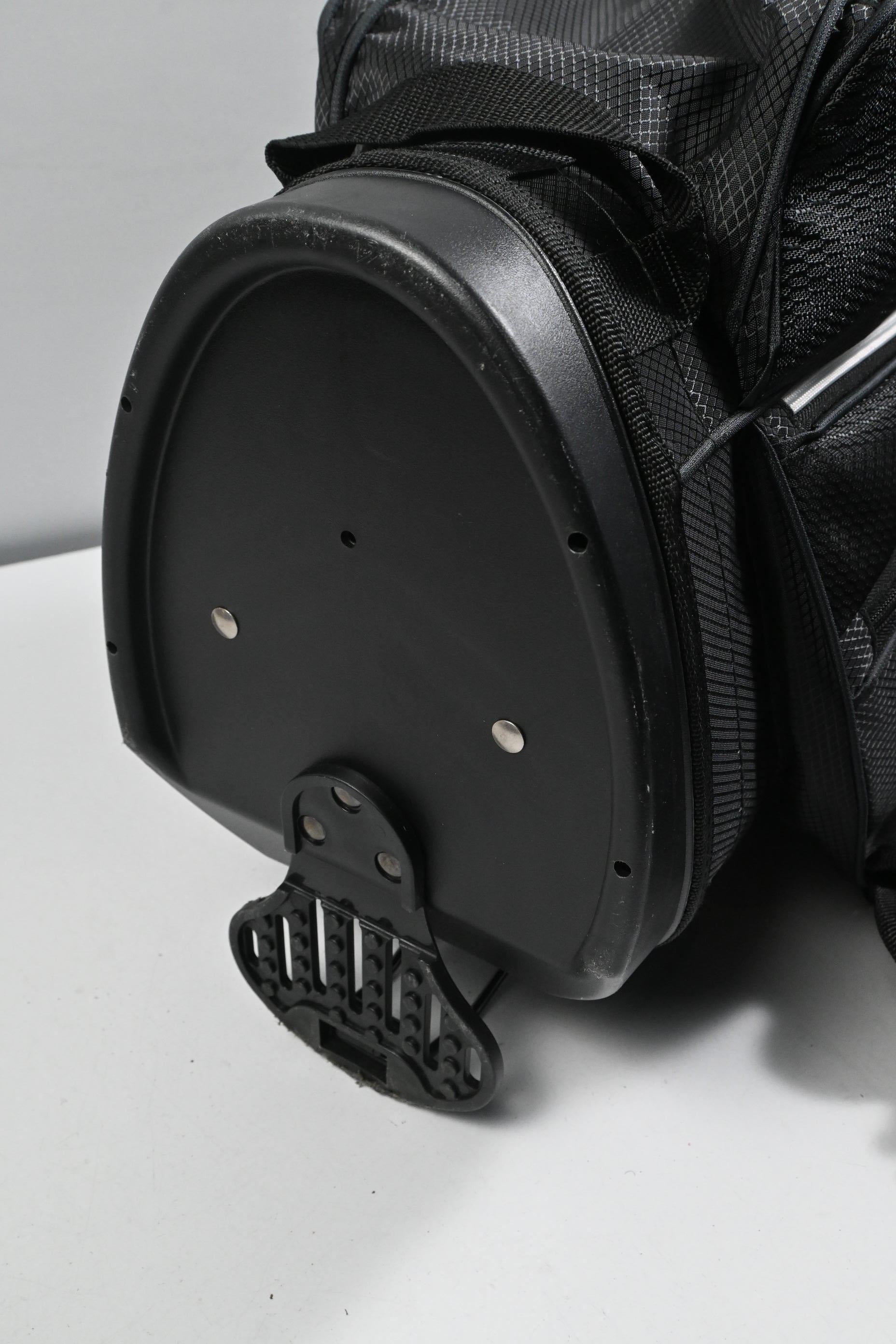 Fazer 3.0 Stand Bag / 6-Way Divider / Black, White