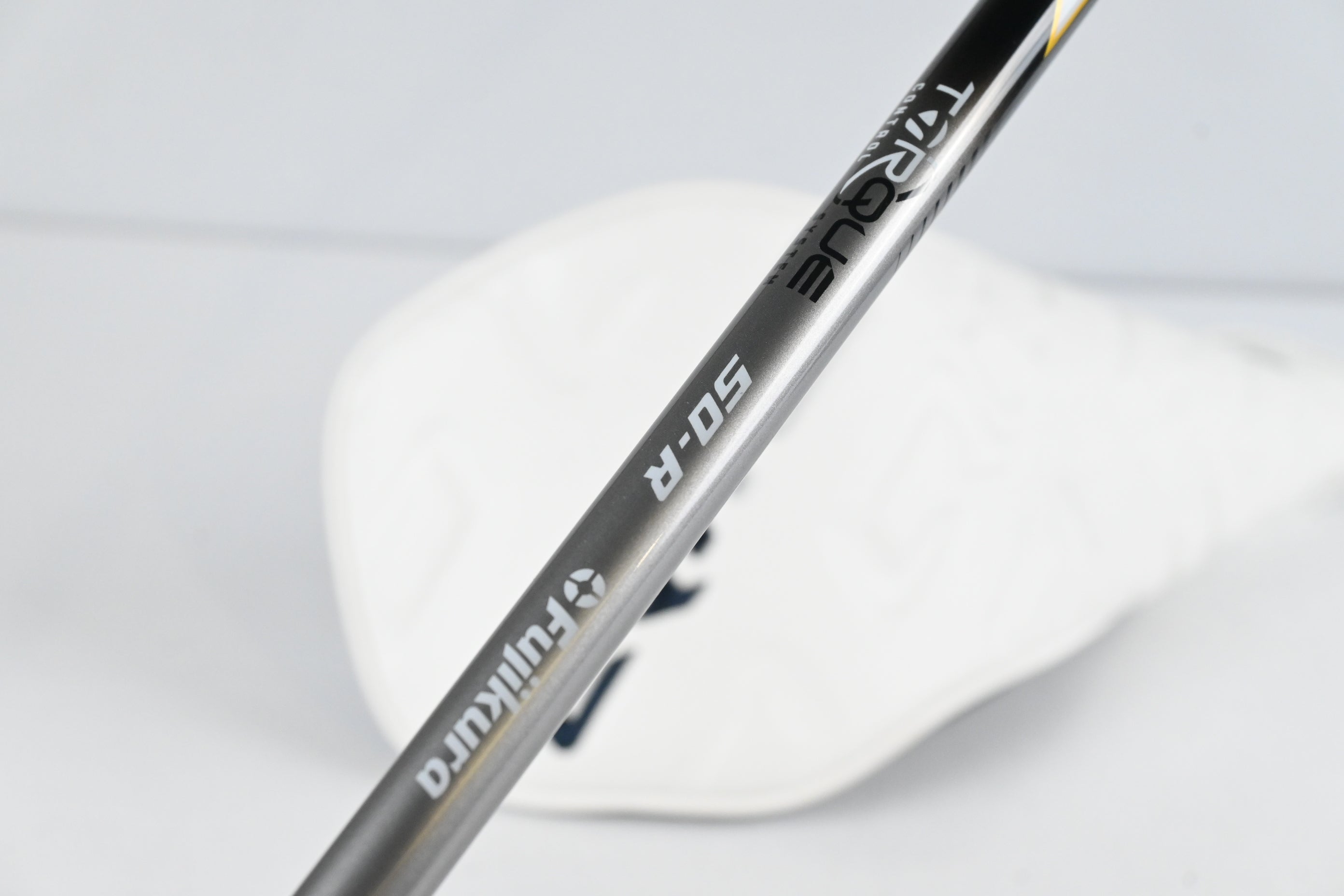 Taylormade Qi10 Driver / 10.5 Degree / Regular Flex Fujikura Speeder NX TCS 50