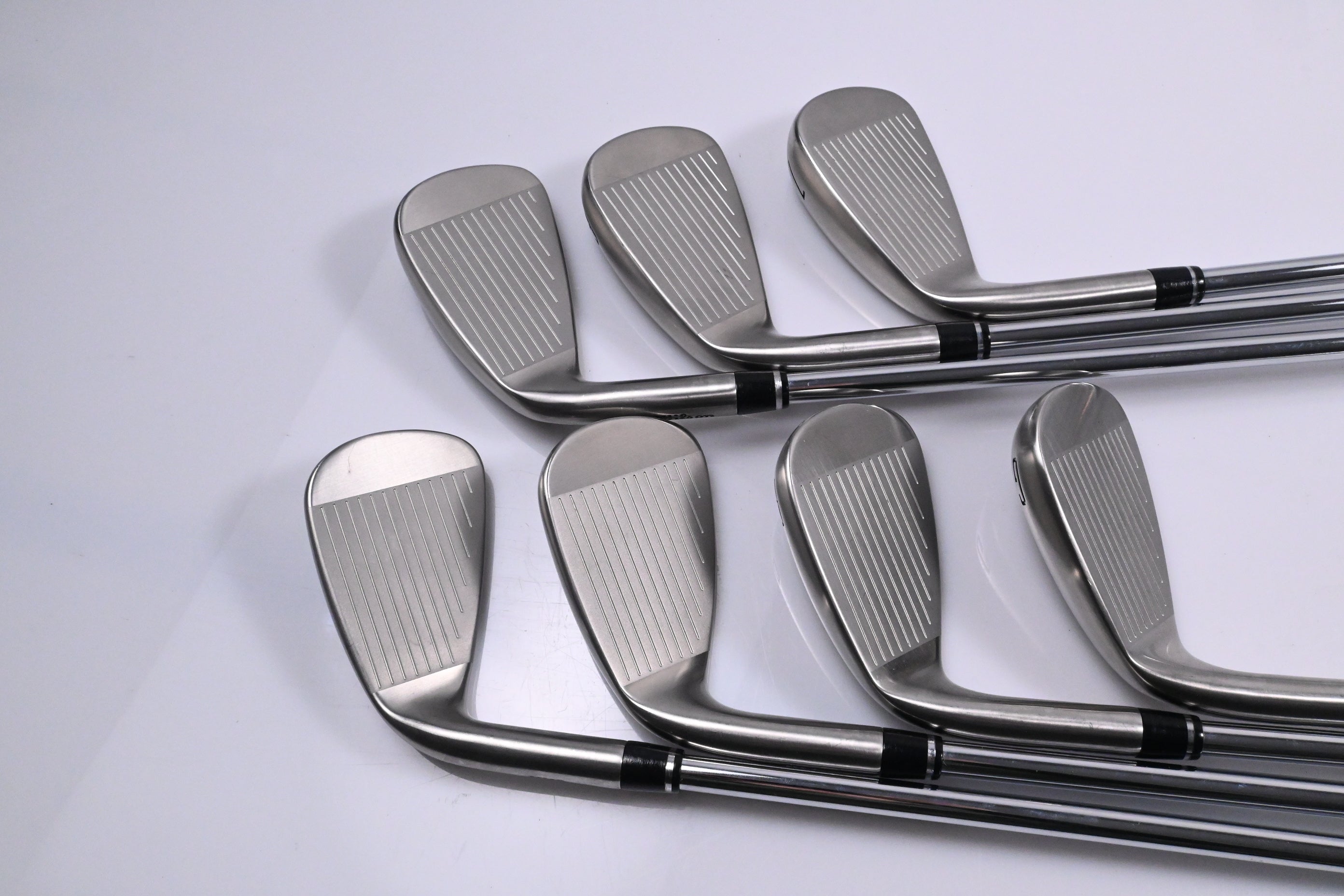 Wilson DYNAPWR Irons / 5-PW+GW / Regular Flex KBS MAX UltraLite Shafts