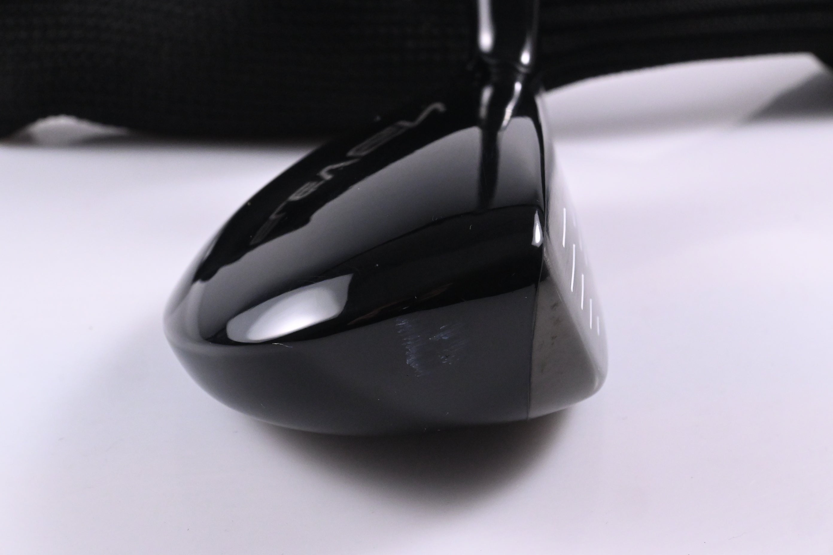 Eleven #3 Hybrid / 18 Degree / Regular Flex Eleven Graphite Shaft