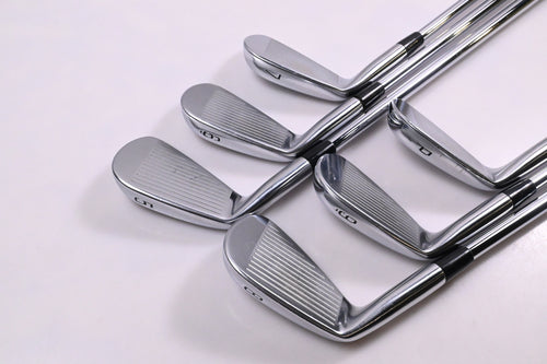 Mizuno Pro 221 Irons / 5-PW / X-Flex Project X Shafts