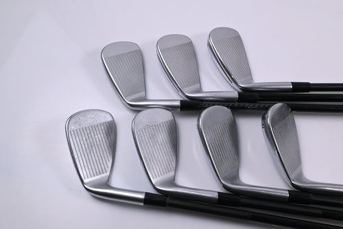 Taylormade P790 2021 Irons / 5-PW+AW / Stiff Flex MMT 75 Shafts