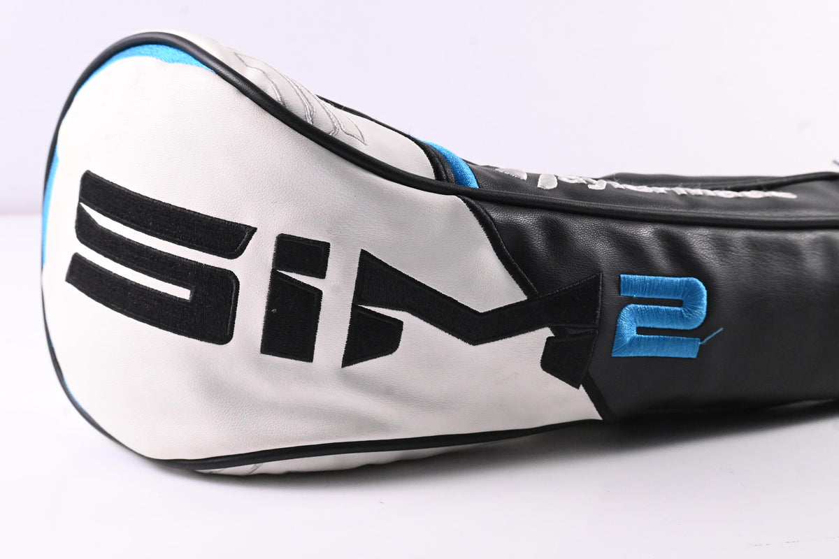 Taylormade SIM2 Max Driver / 10.5 Degree / Regular Flex Fujikura Ventus Blue 5