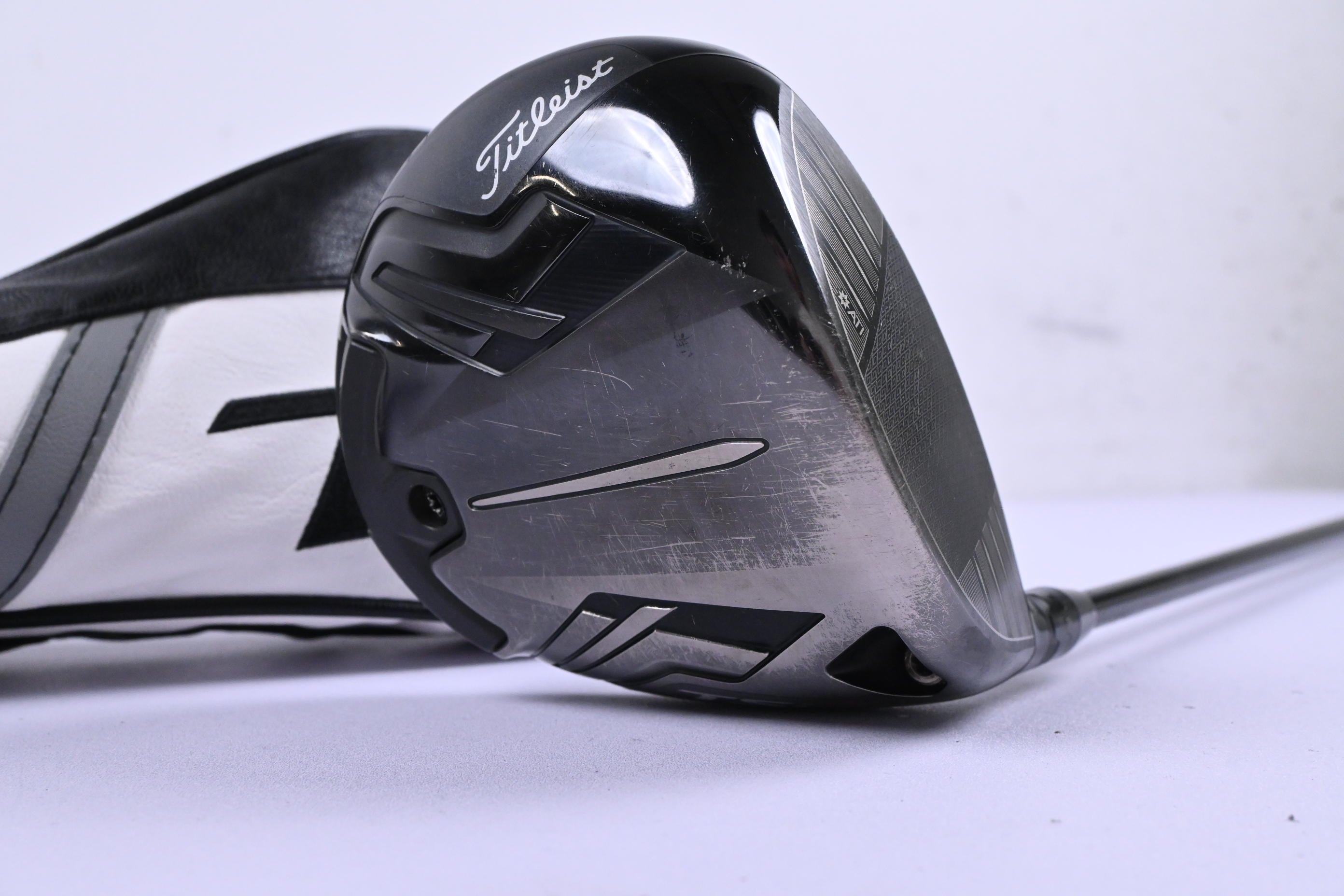 Titleist TSi3 Driver / 9 Degree / Stiff Flex Tesnei AV Raw White 65 Shaft