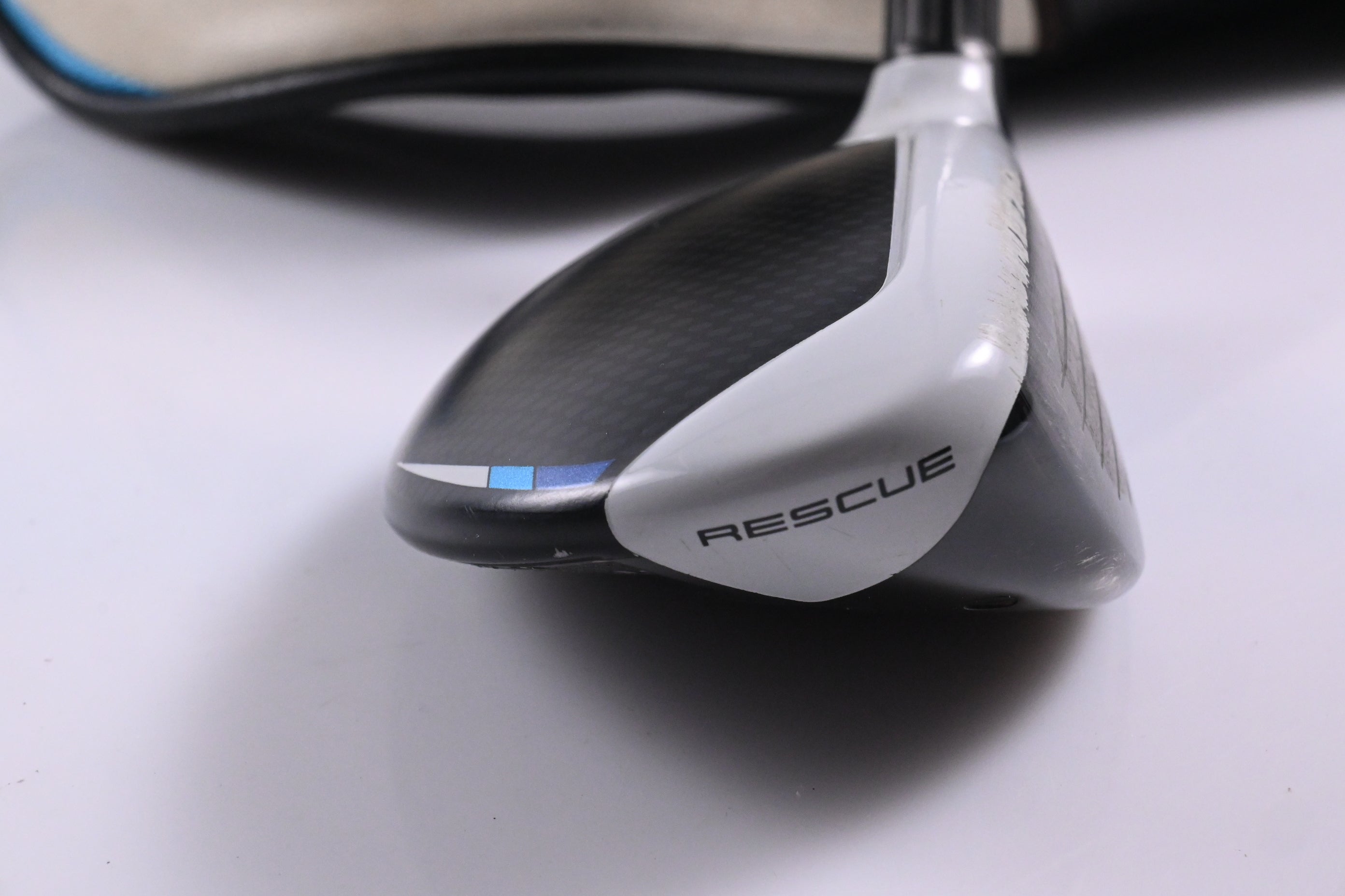 Taylormade SIM2 Max #4 Hybrid / 22 Degree / Regular Flex Ventus Blue 6 Shaft