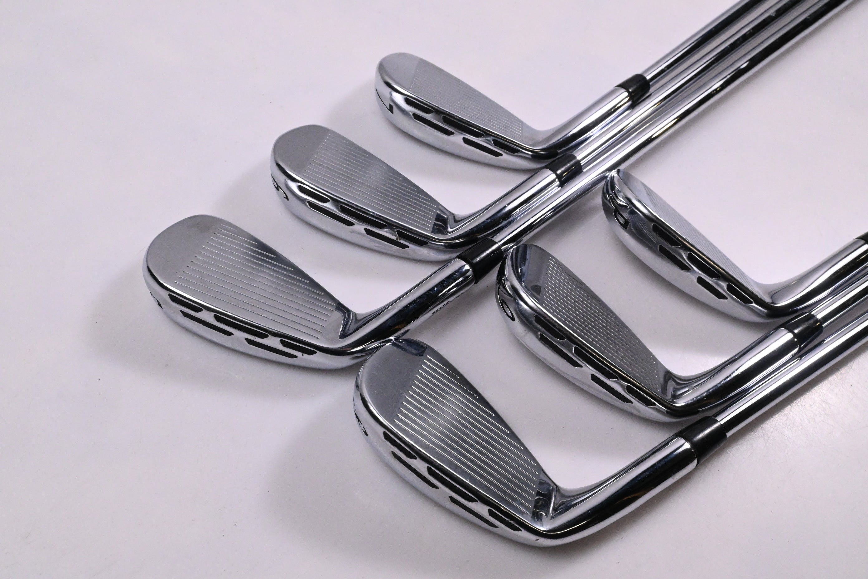 Wilson Staff D7 Forged Irons / 5-PW / Regular Flex KBS $-Taper Lite 95 Shaft