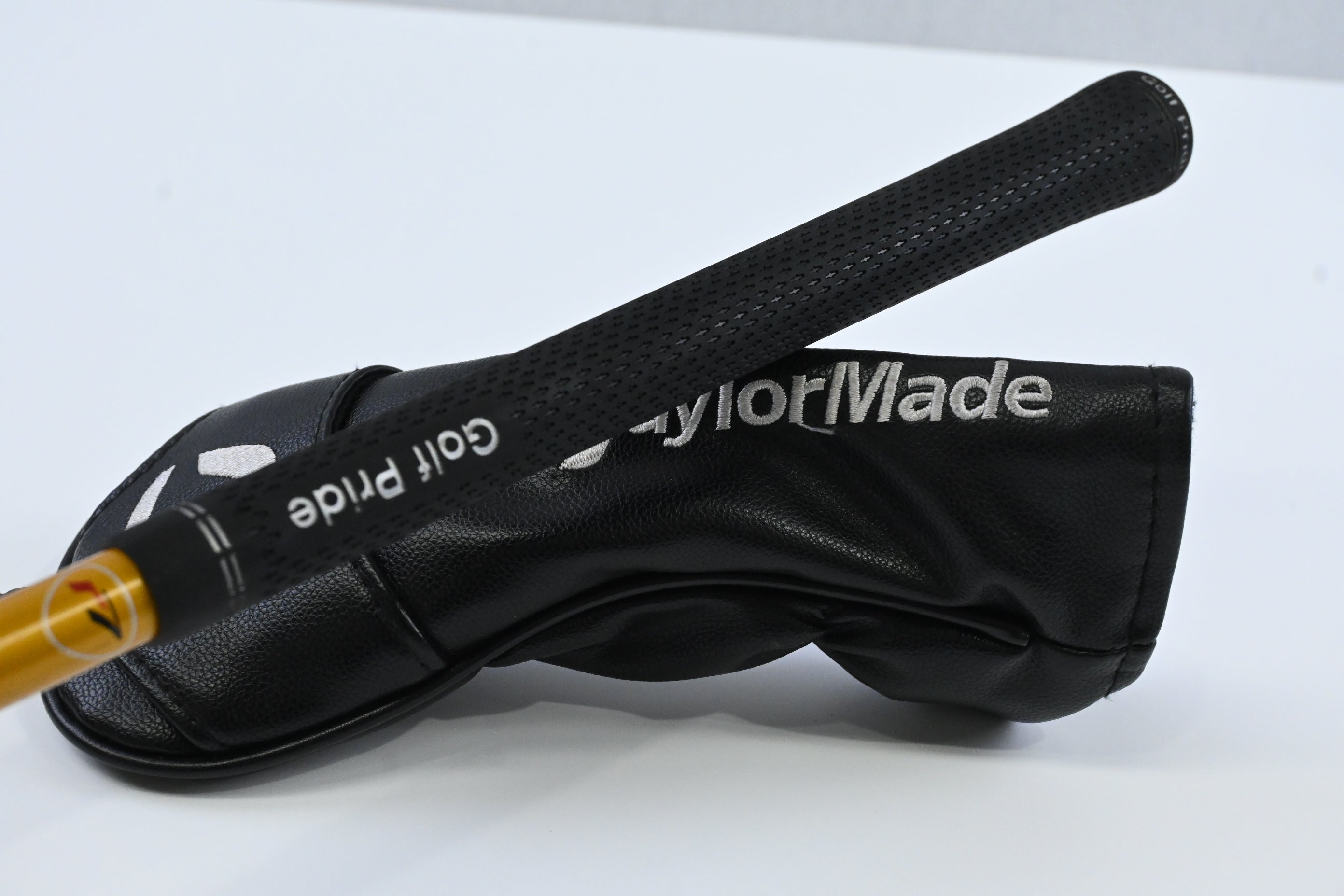 Taylormade R7 Draw #3 Hybrid / 19 Degree / Regular Flex Taylormade Reax 55 Shaft