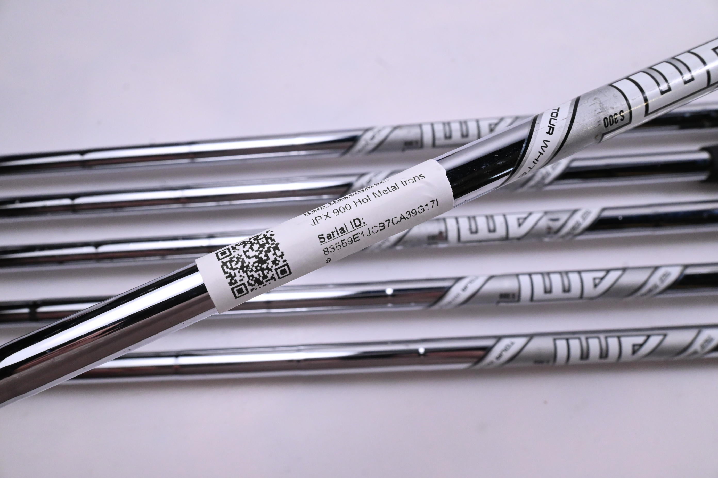 Mizuno JPX 900 Hot Metal Irons / 5-PW / Stiff Flex AMT Tour White S300 Shafts
