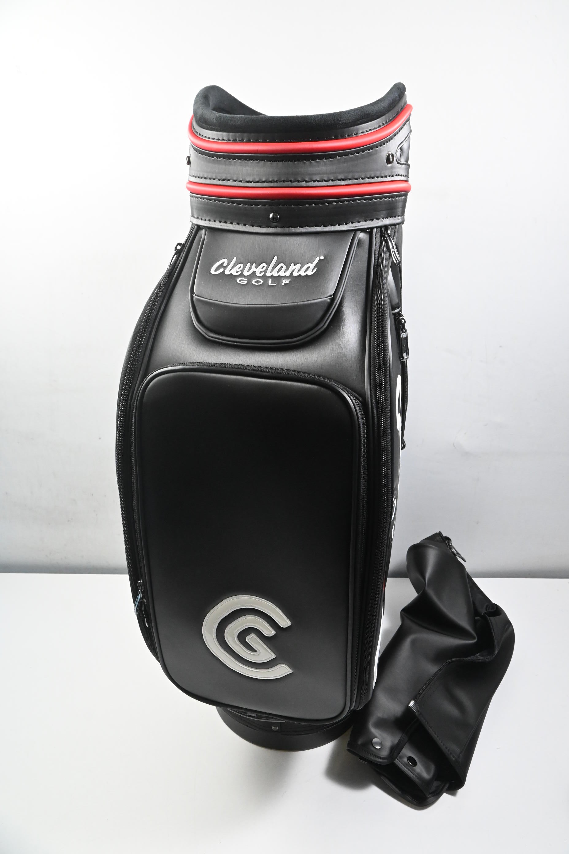 Cleveland Staff Tour Bag / 6-Way Divider / Black, Red