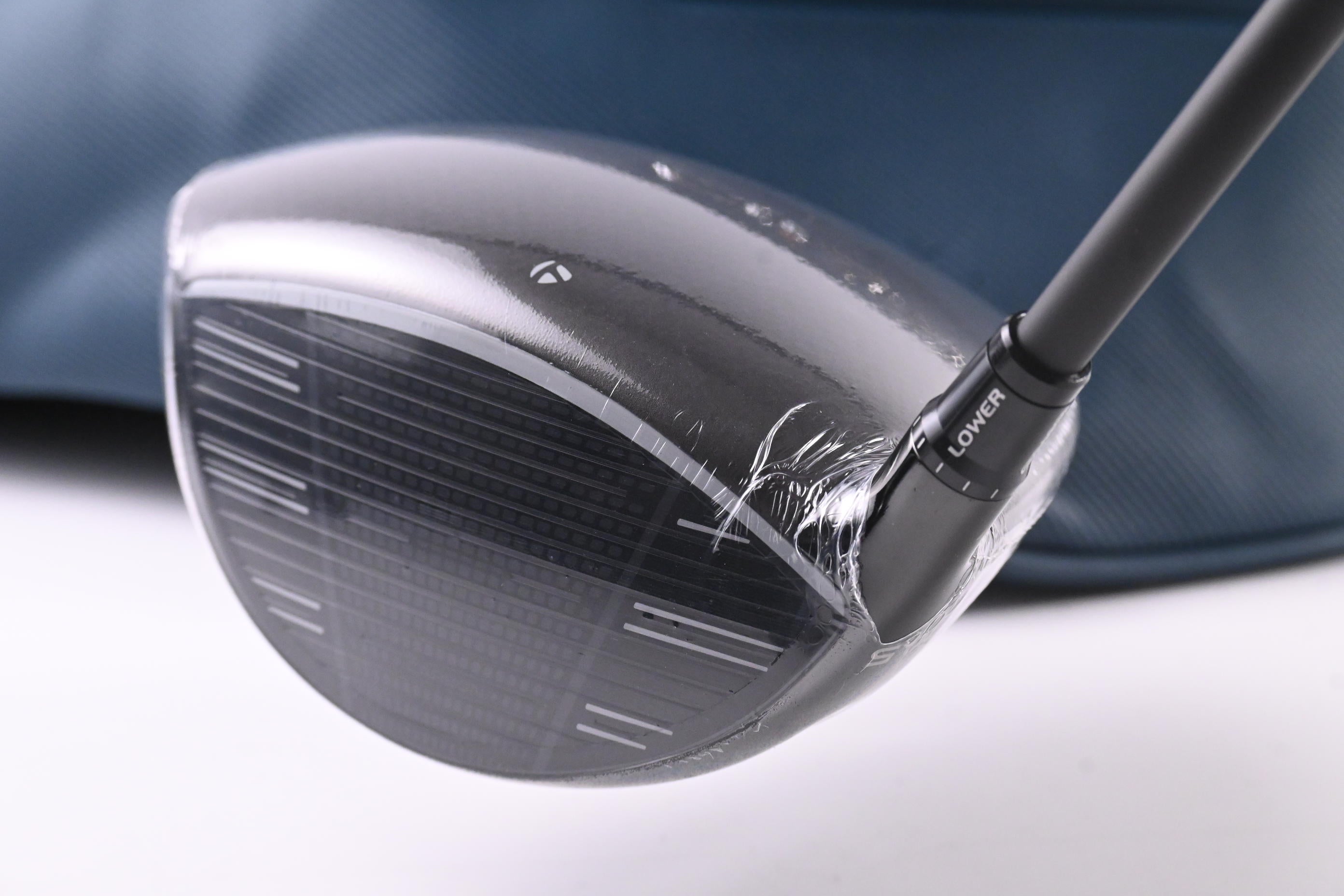 Taylormade Qi4D Driver / 10.5 Degree / Regular Flex Reax Blue 50 Shaft