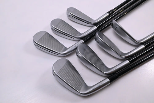Taylormade P790 2023 Irons / 5-PW+GW / Regular Flex Ventus TR Blue 6 Shafts