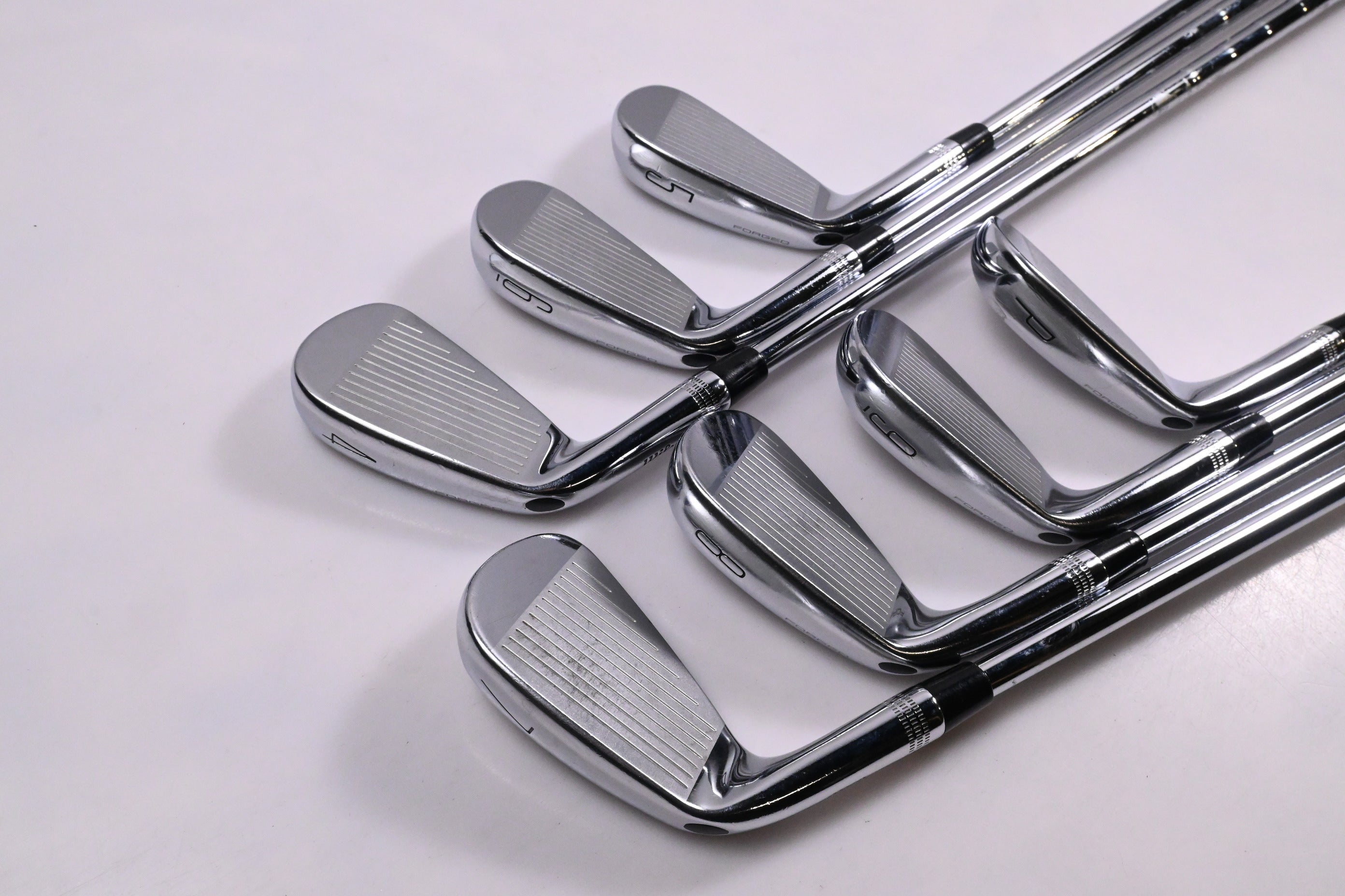 Wilson Staff Model 2024 CB Irons / 4-PW / Stiff Flex N.S.PRO Mods 3 Tour 105