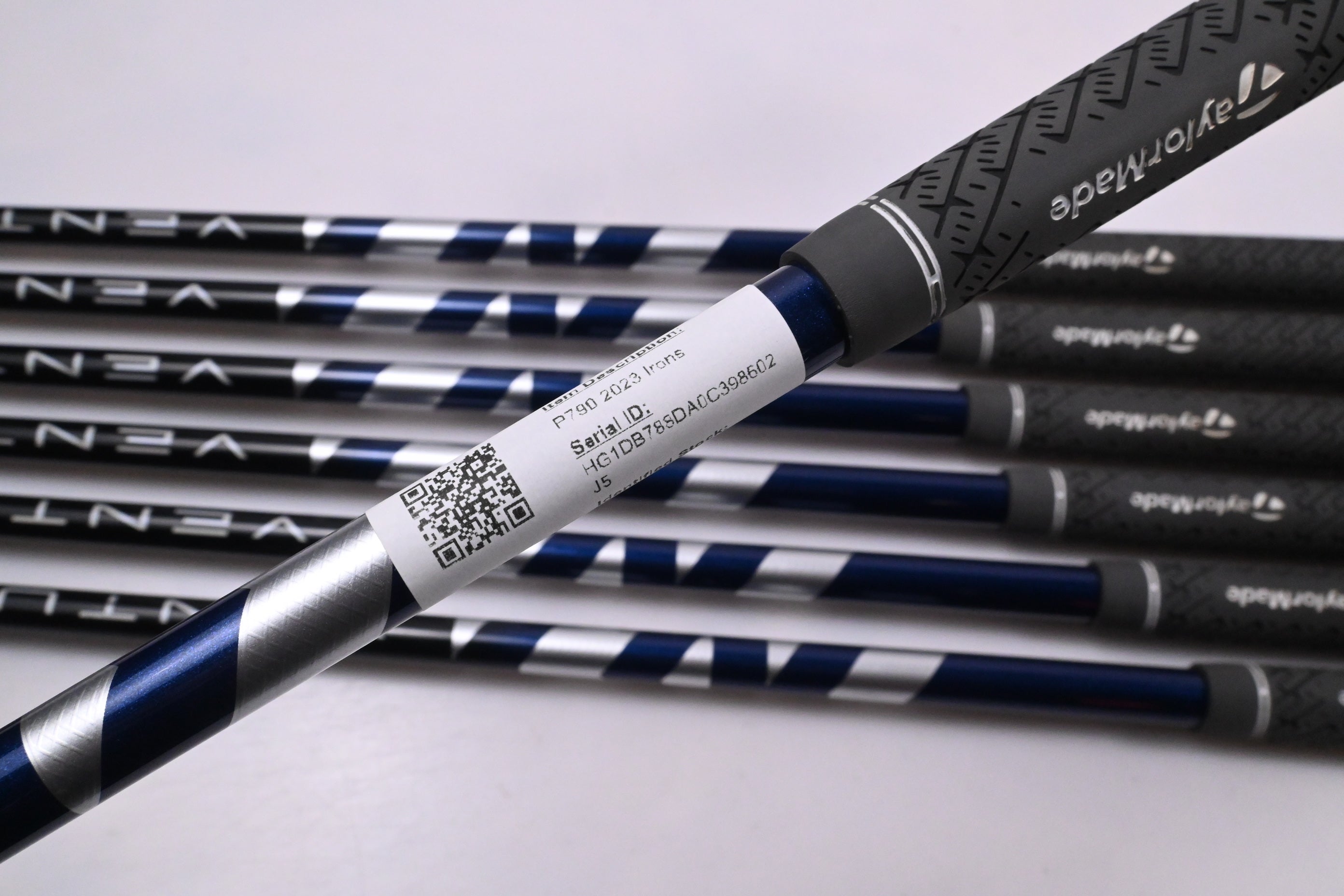 Taylormade P790 2023 Irons / 5-PW+GW / Regular Flex Ventus TR Blue 6 Shafts
